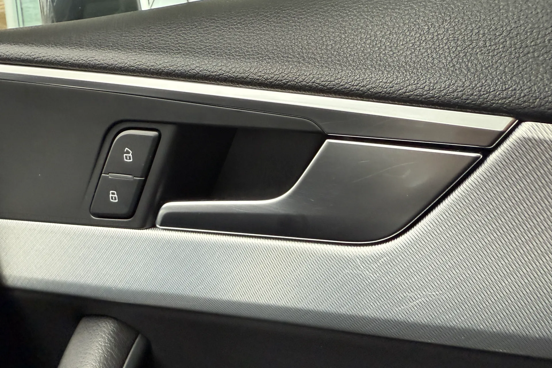 Audi A4 allroad thumbnail image number 30