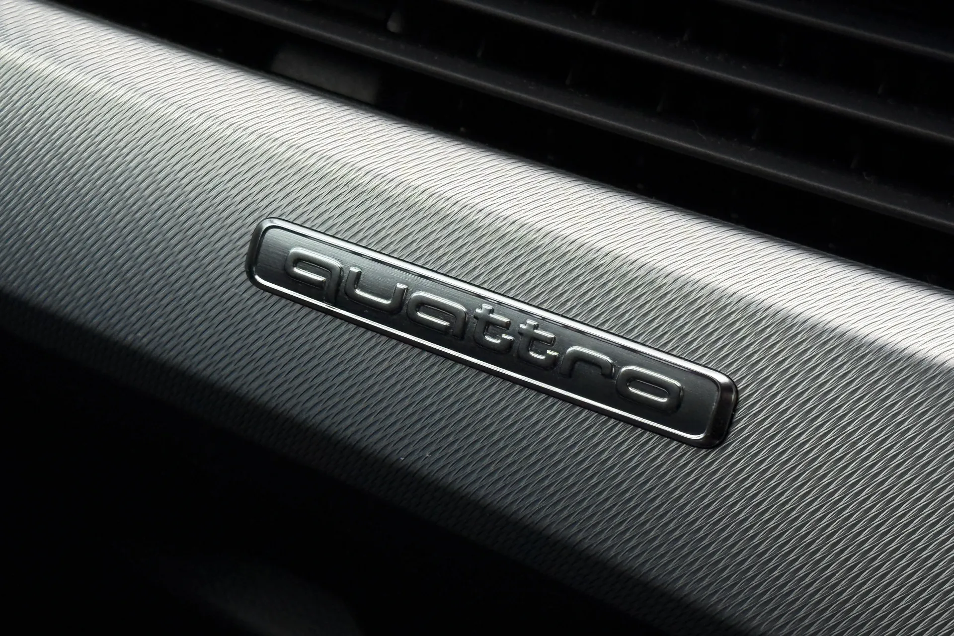 Audi A4 allroad thumbnail image number 25