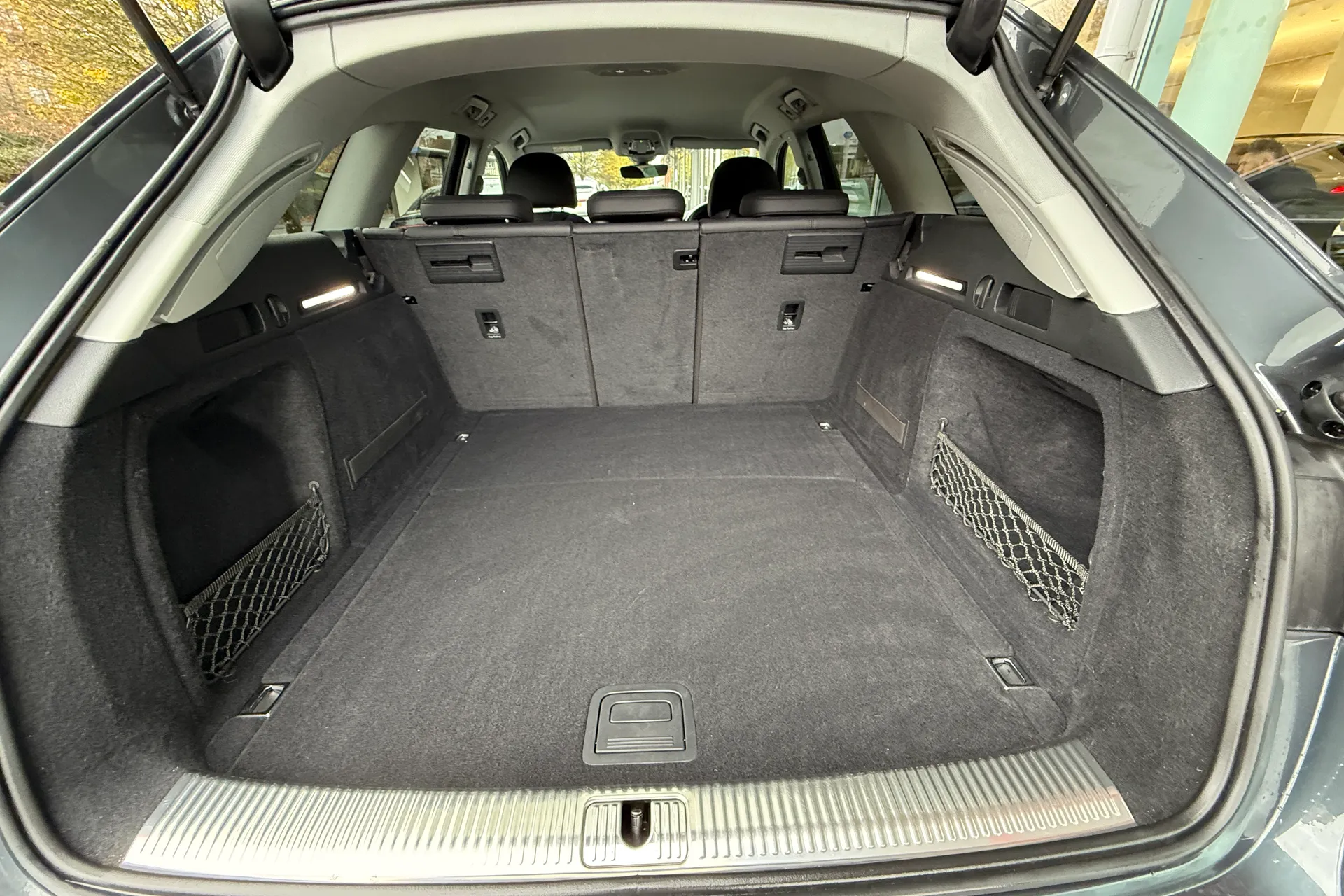 Audi A4 allroad thumbnail image number 48