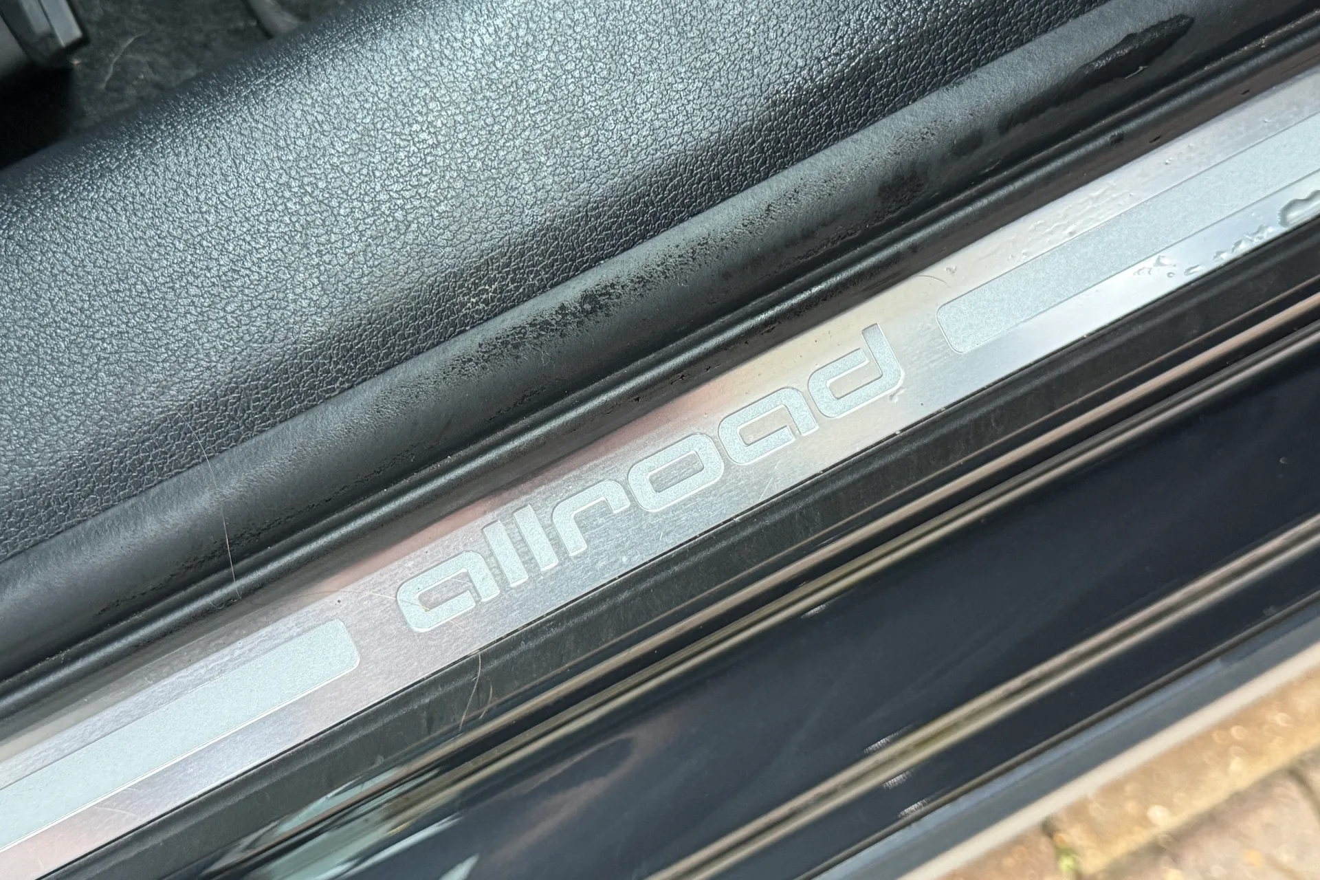 Audi A4 allroad thumbnail image number 32