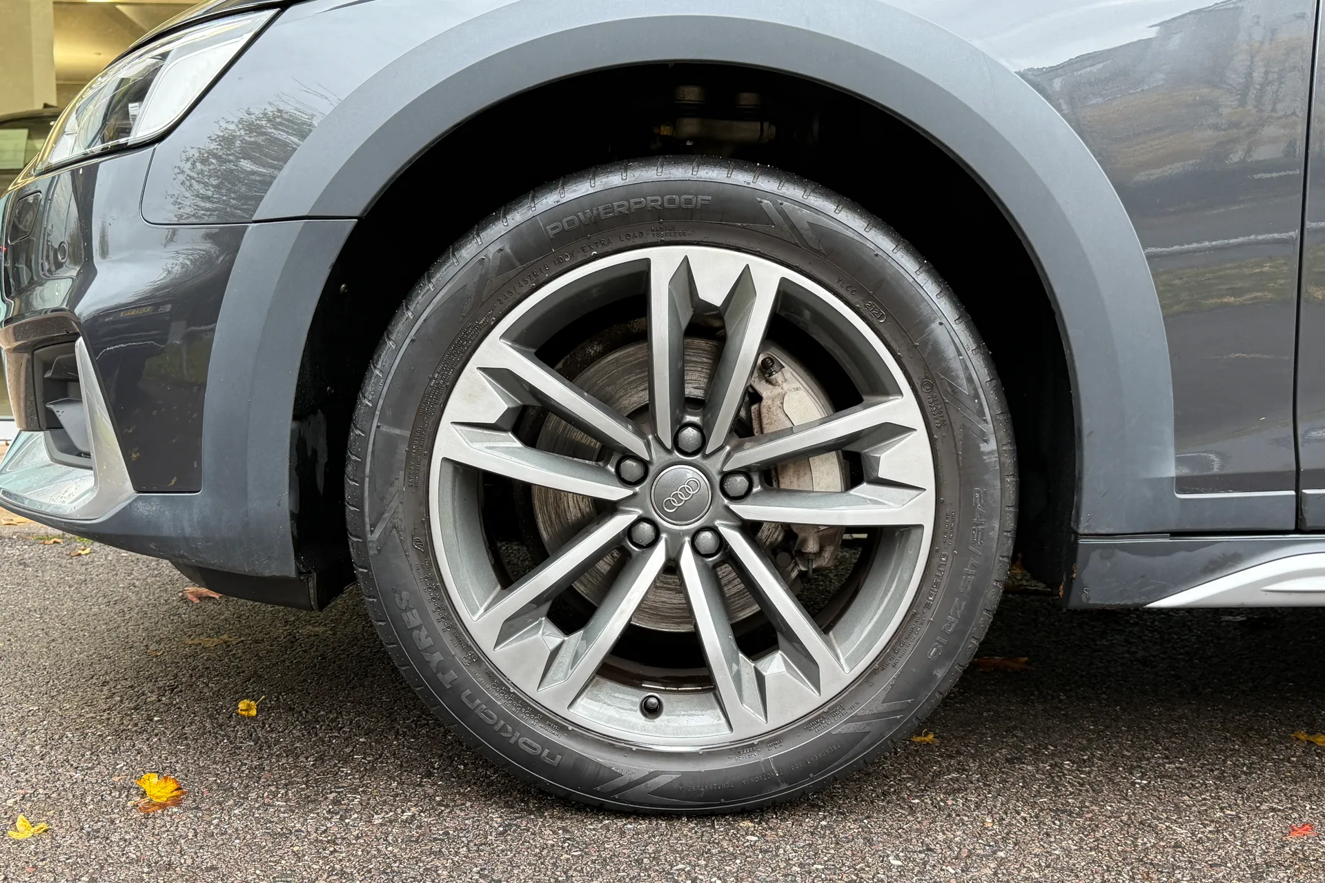 Audi A4 allroad thumbnail image number 9