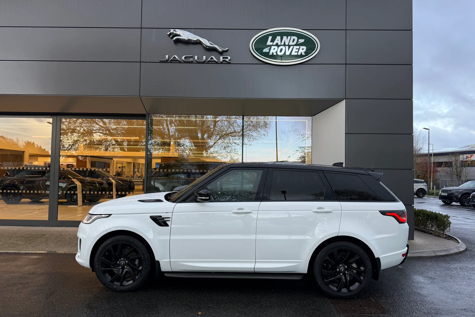 LAND ROVER RANGE ROVER SPORT thumbnail image number 25