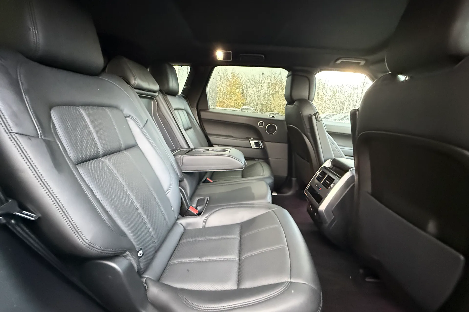 LAND ROVER RANGE ROVER SPORT thumbnail image number 37