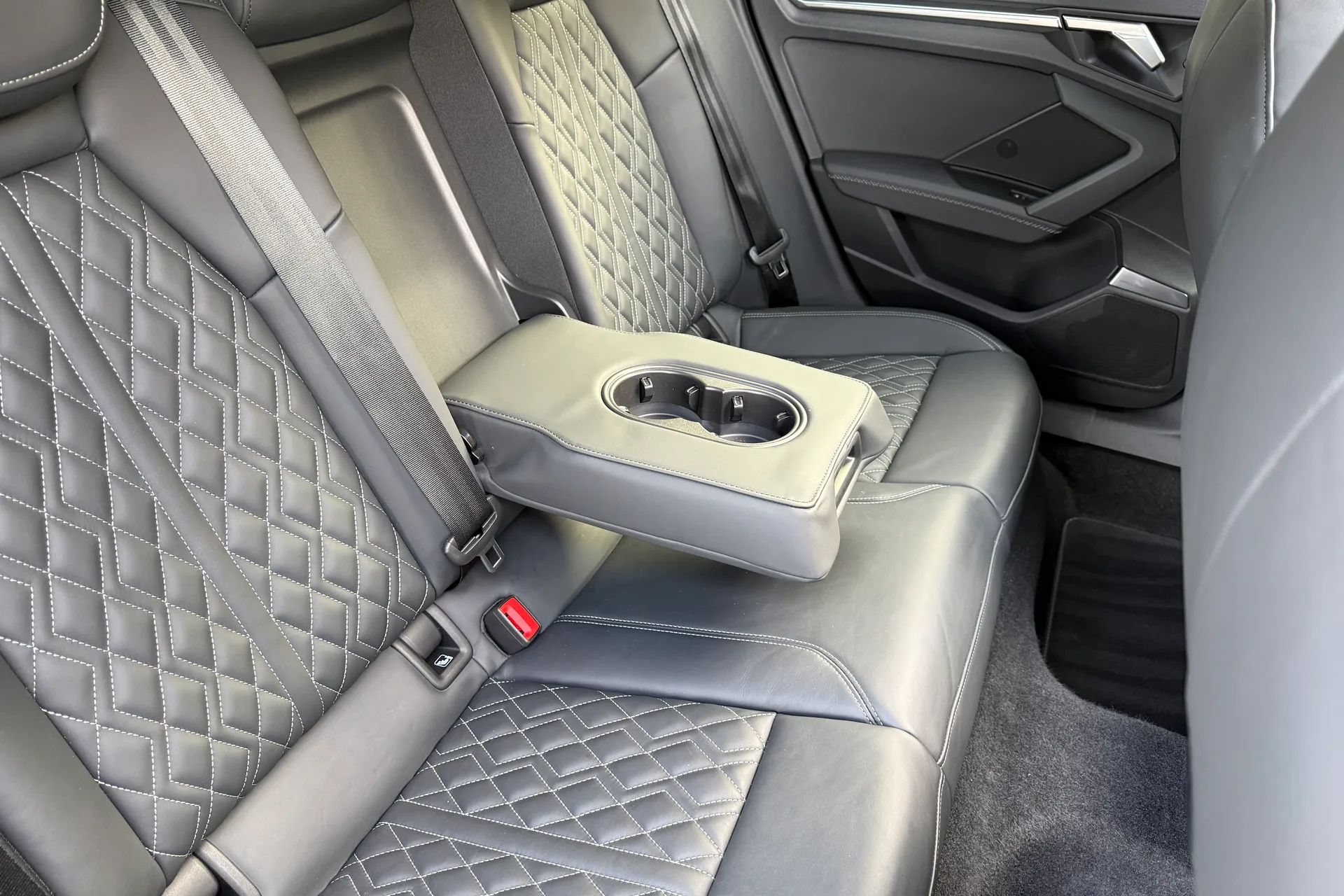 Audi A3 thumbnail image number 27