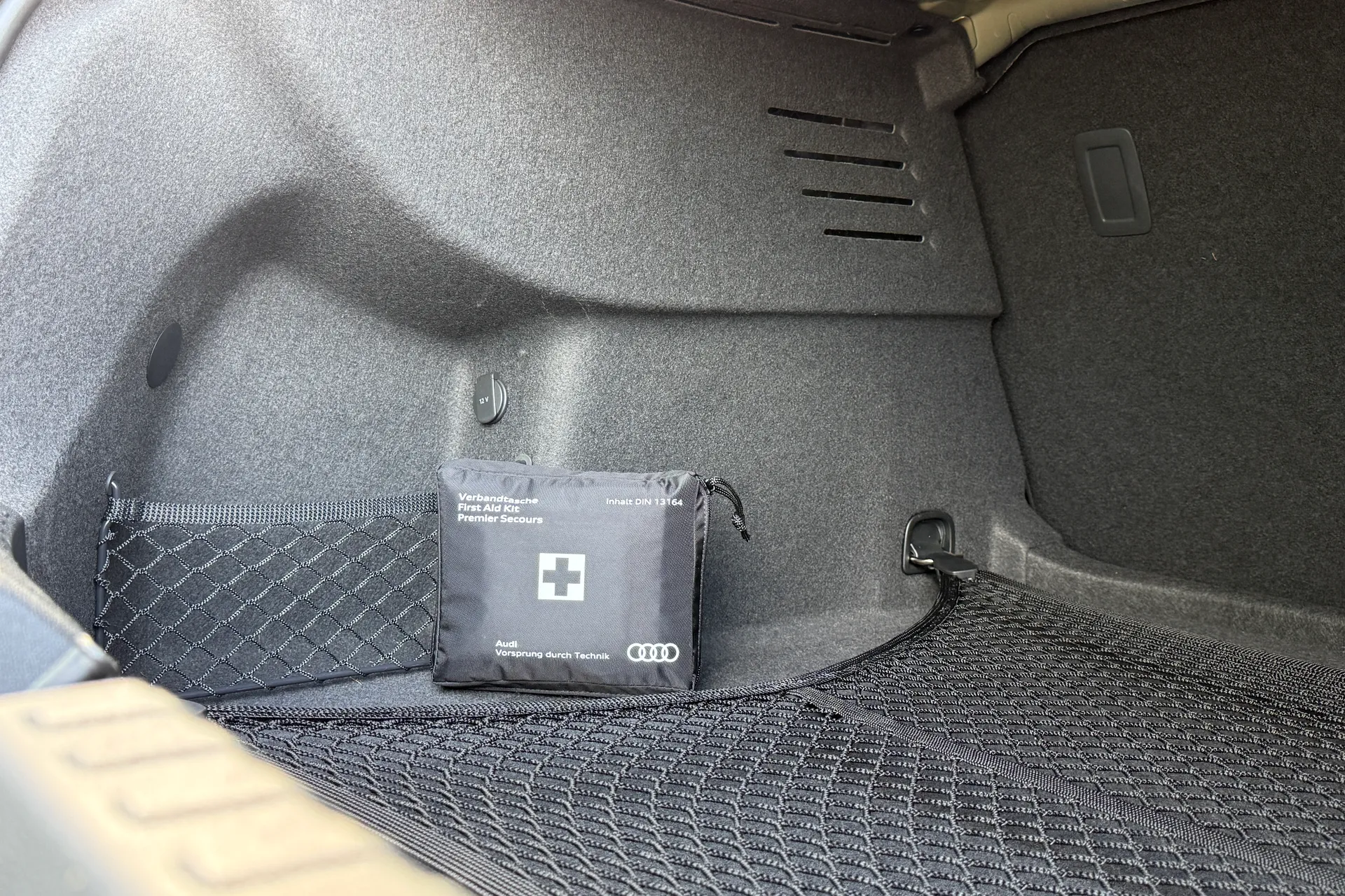 Audi A3 thumbnail image number 35