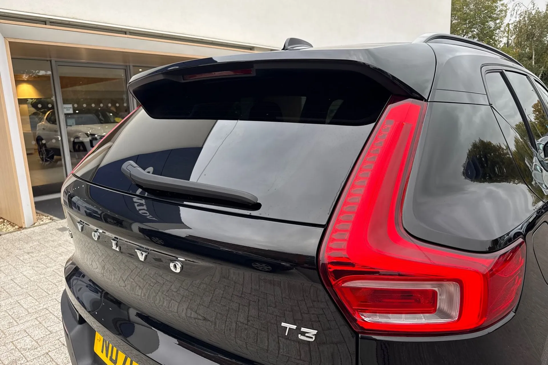 Volvo XC40 thumbnail image number 15