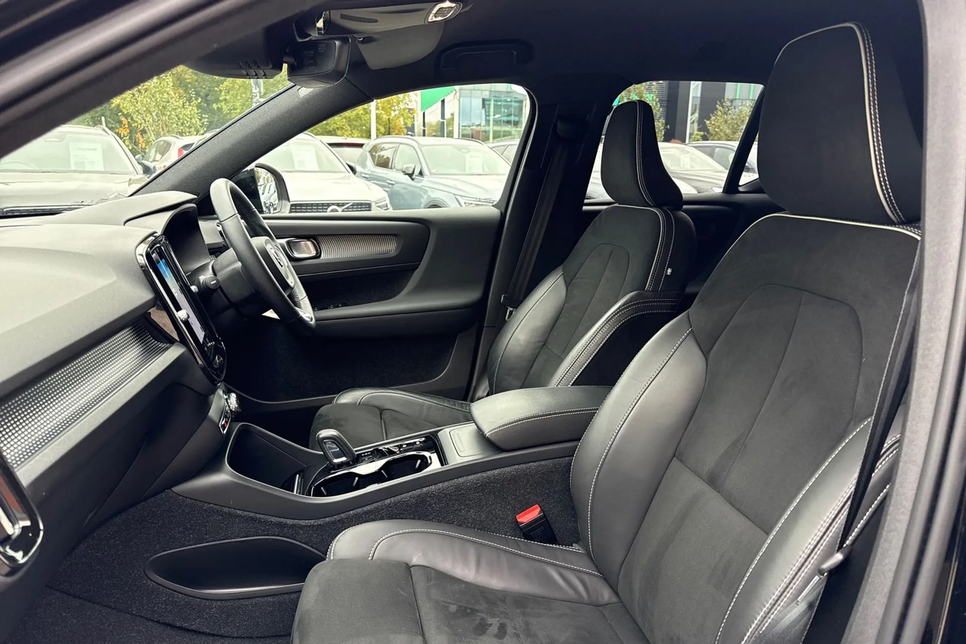 Volvo XC40 thumbnail image number 27