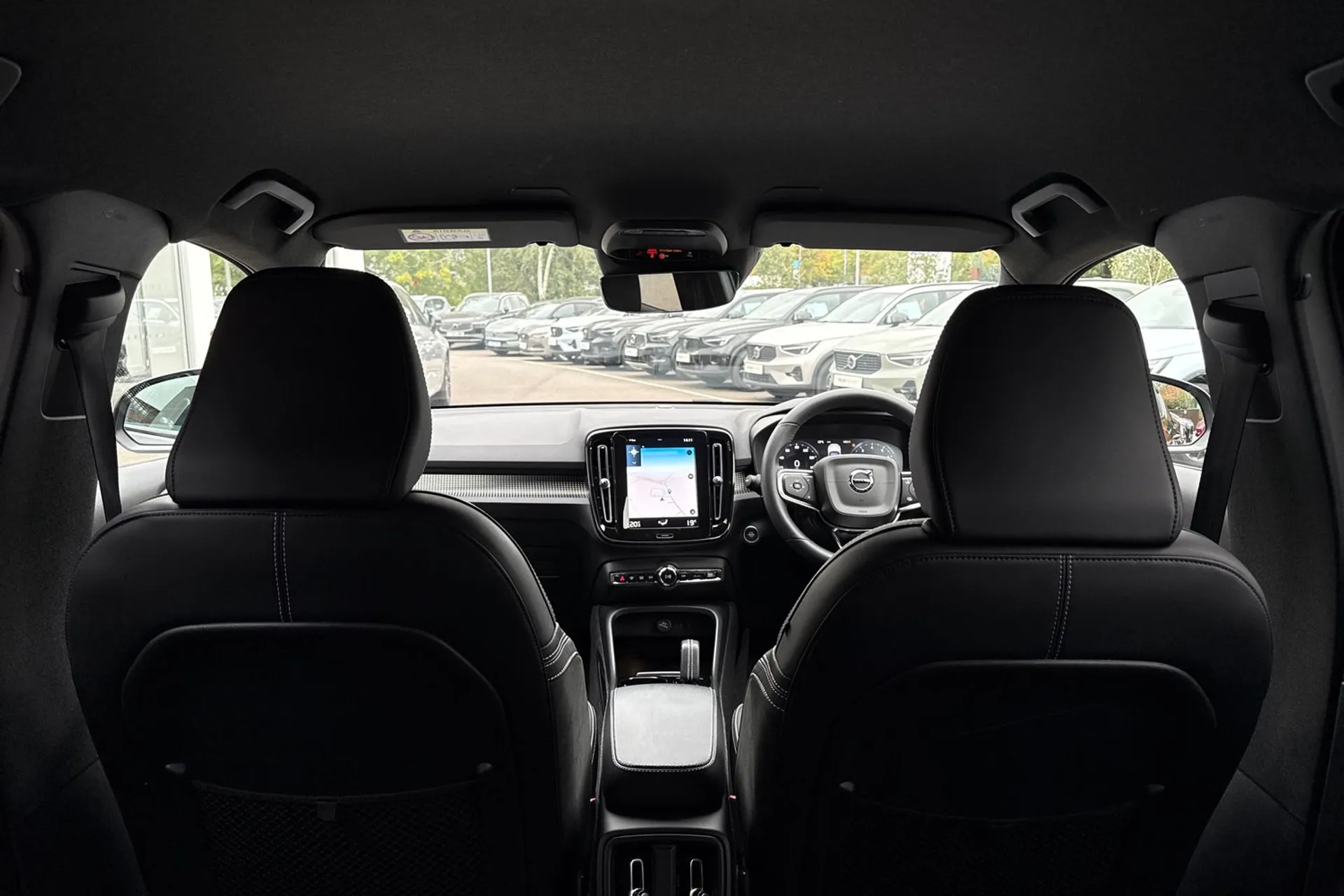 Volvo XC40 thumbnail image number 21