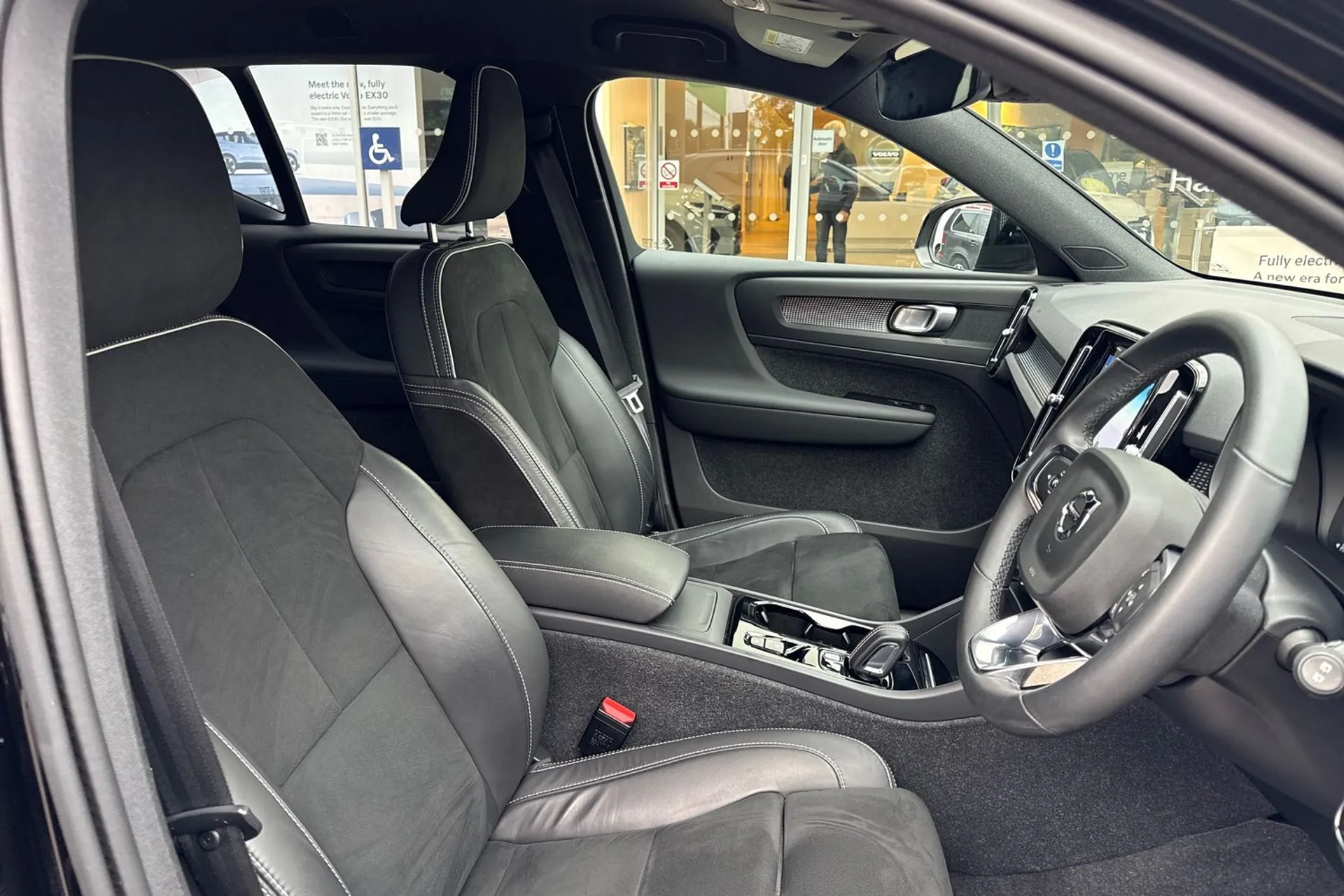 Volvo XC40 thumbnail image number 25