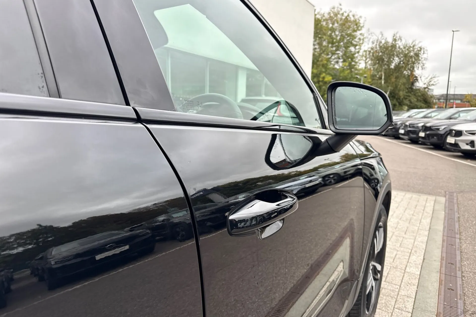 Volvo XC40 thumbnail image number 16