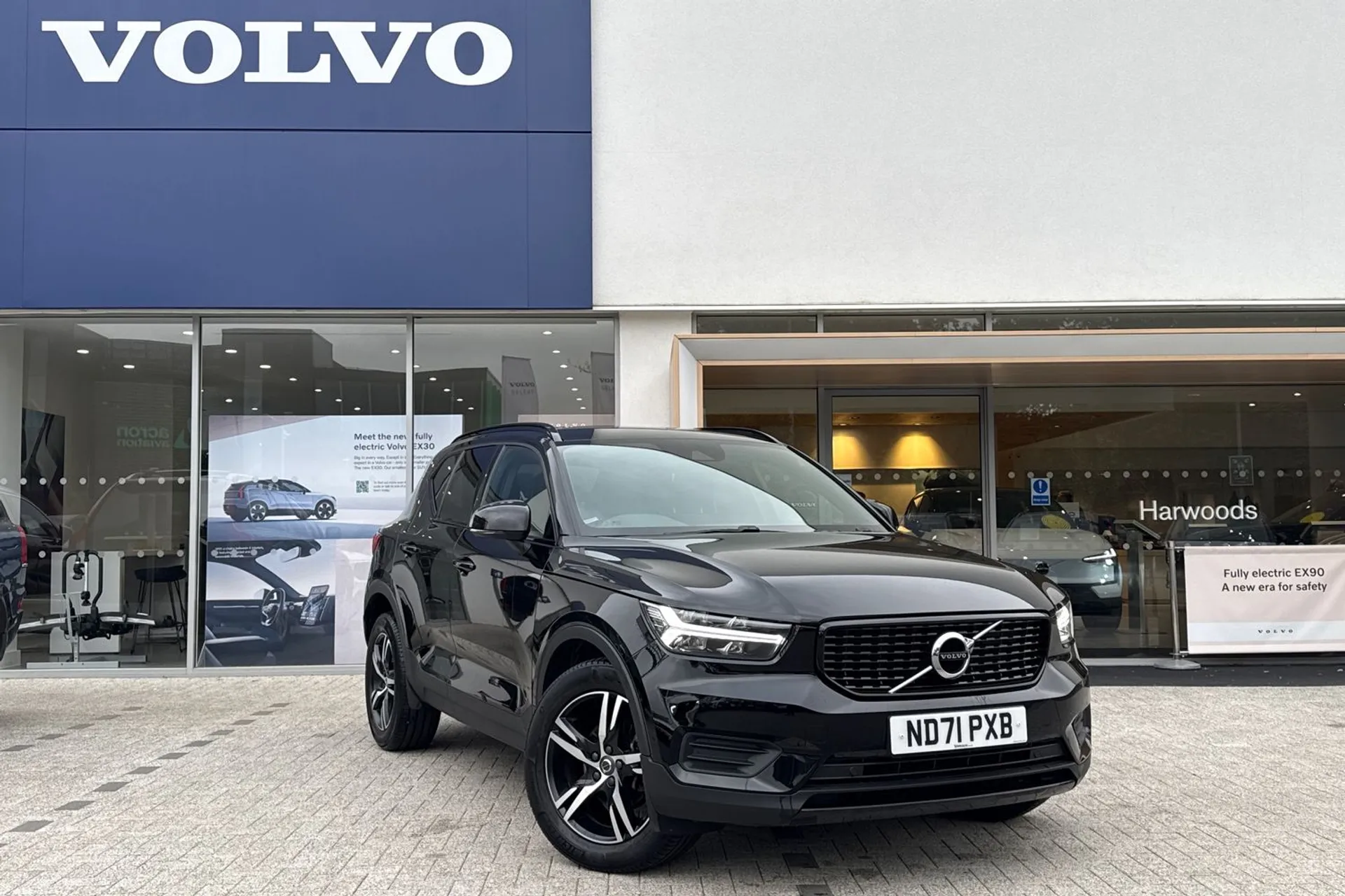 Volvo XC40 focused image