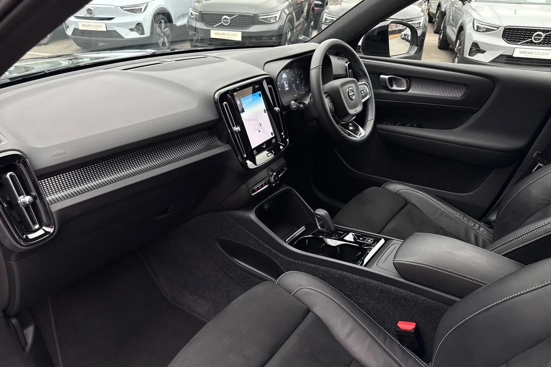 Volvo XC40 thumbnail image number 26