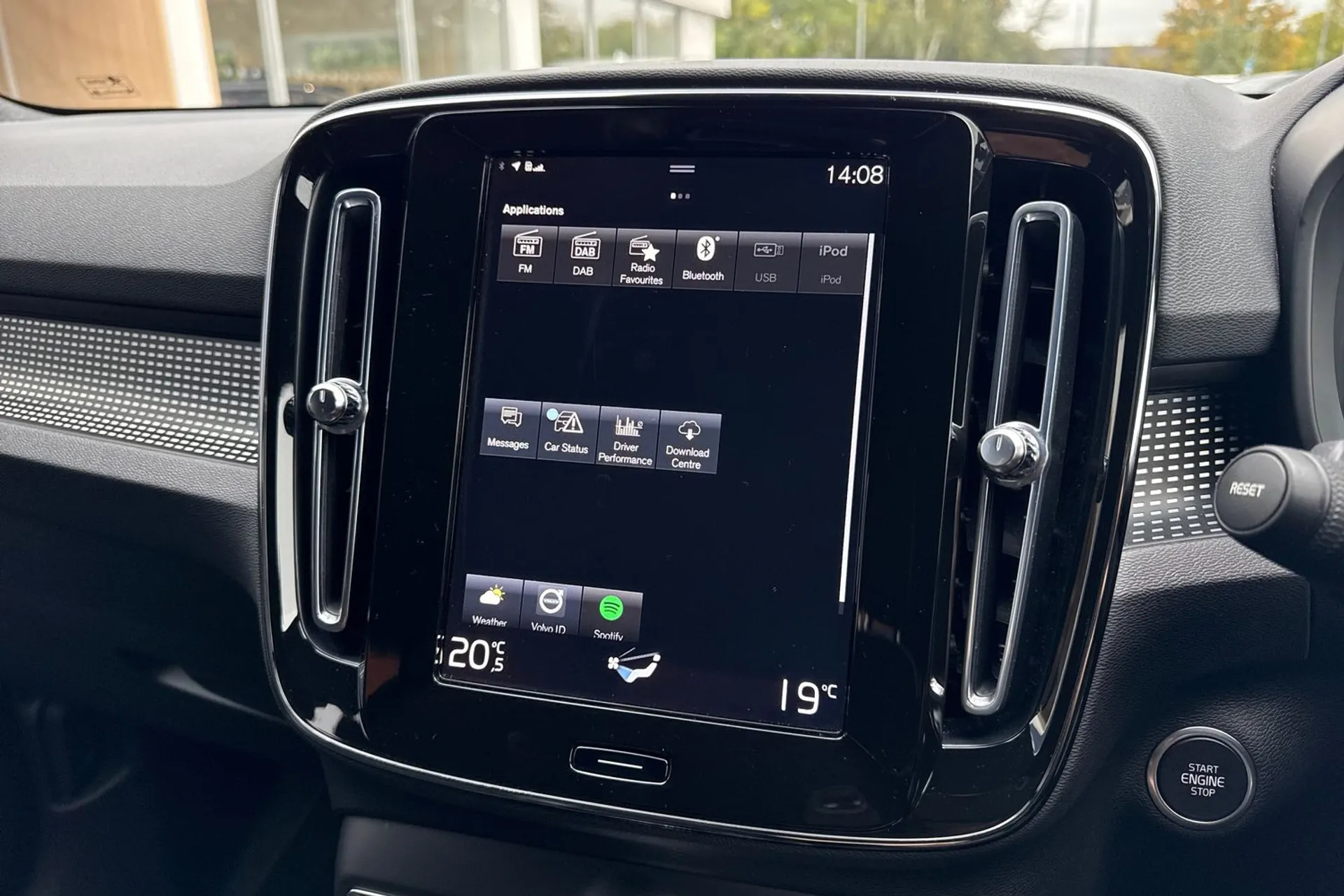 Volvo XC40 thumbnail image number 39