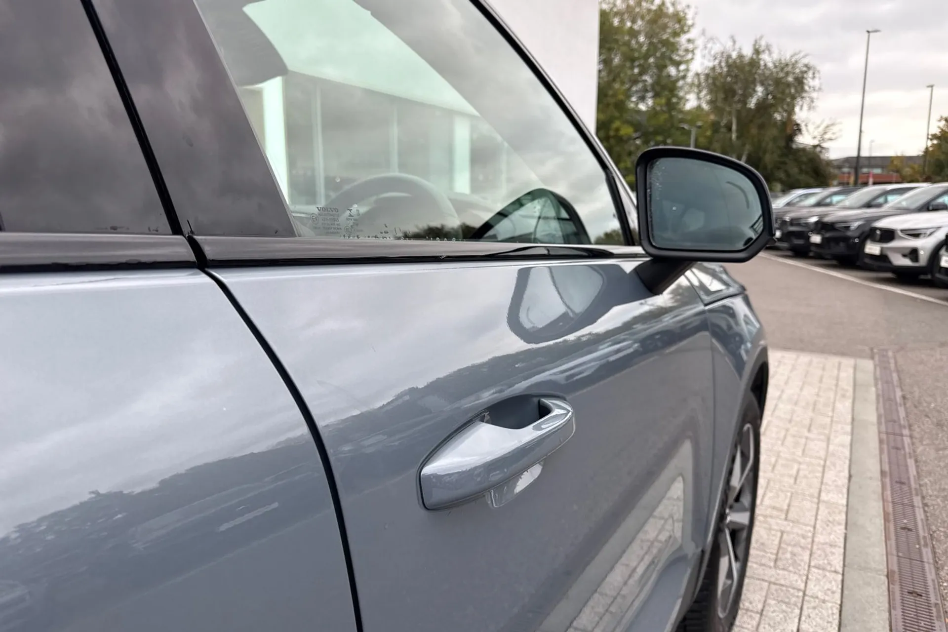 Volvo XC40 thumbnail image number 16