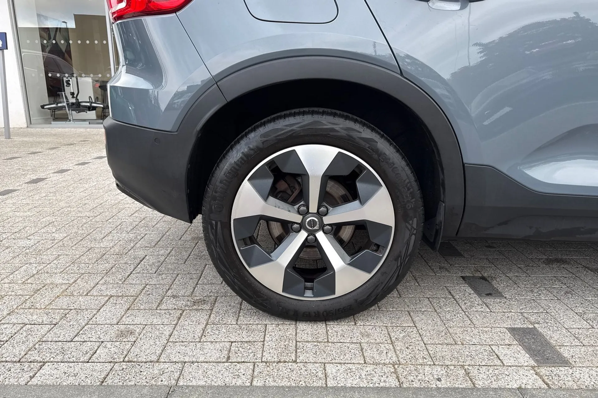 Volvo XC40 thumbnail image number 13