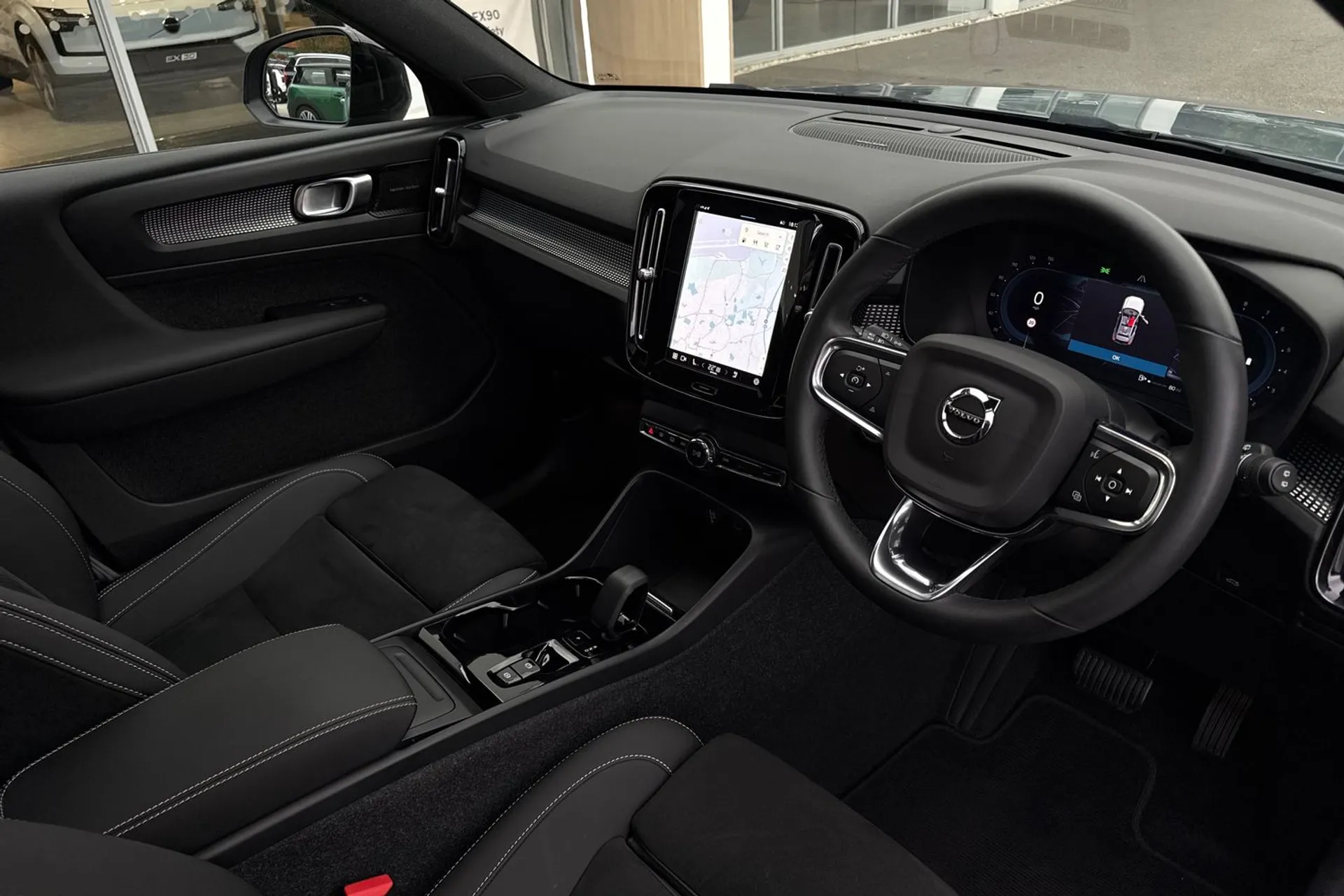 Volvo XC40 thumbnail image number 5