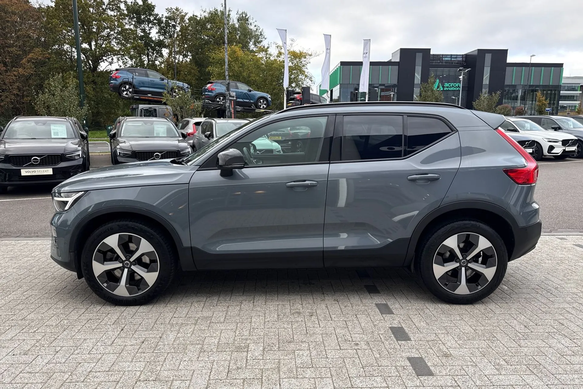 Volvo XC40 thumbnail image number 10
