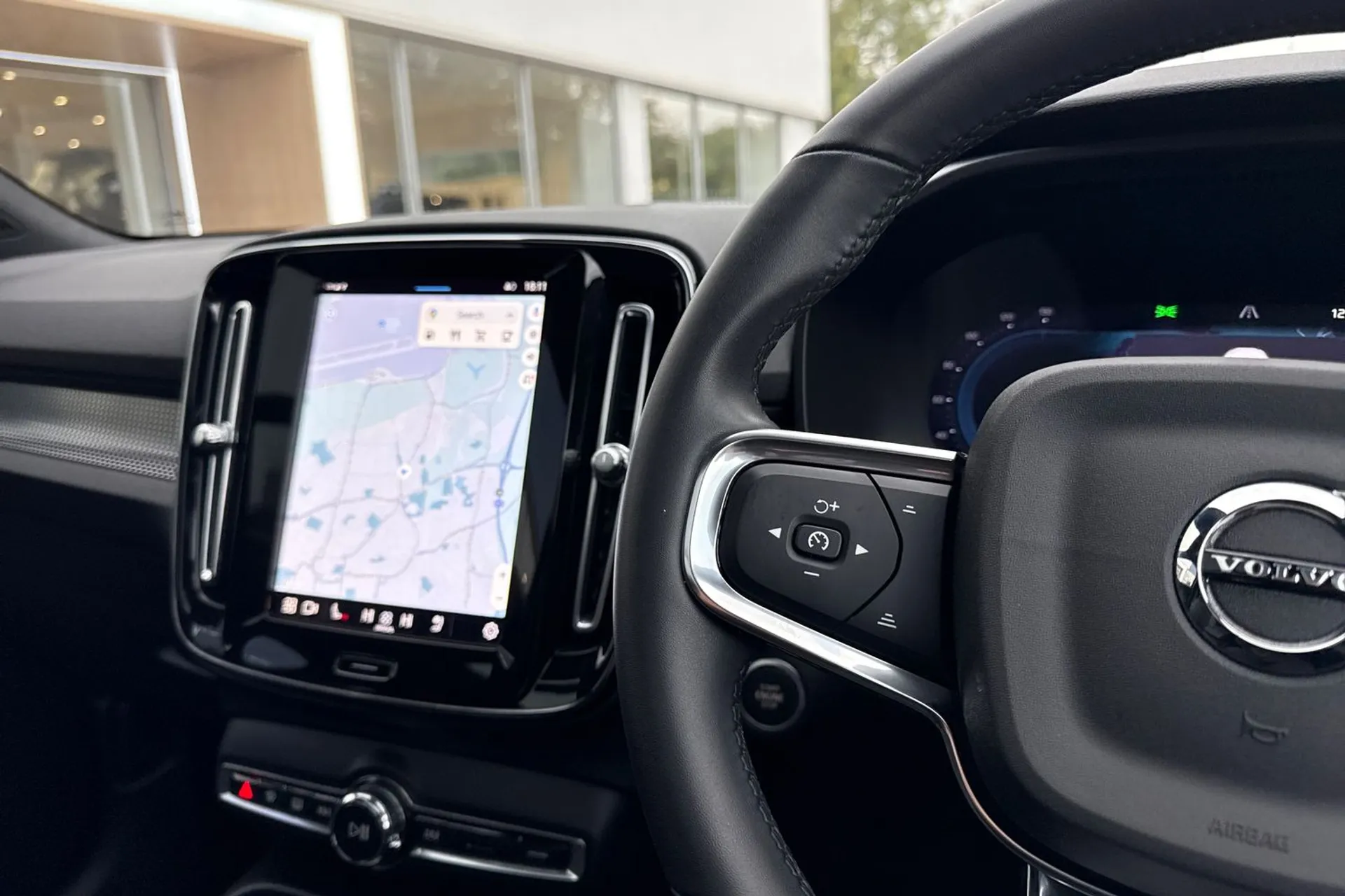 Volvo XC40 thumbnail image number 35