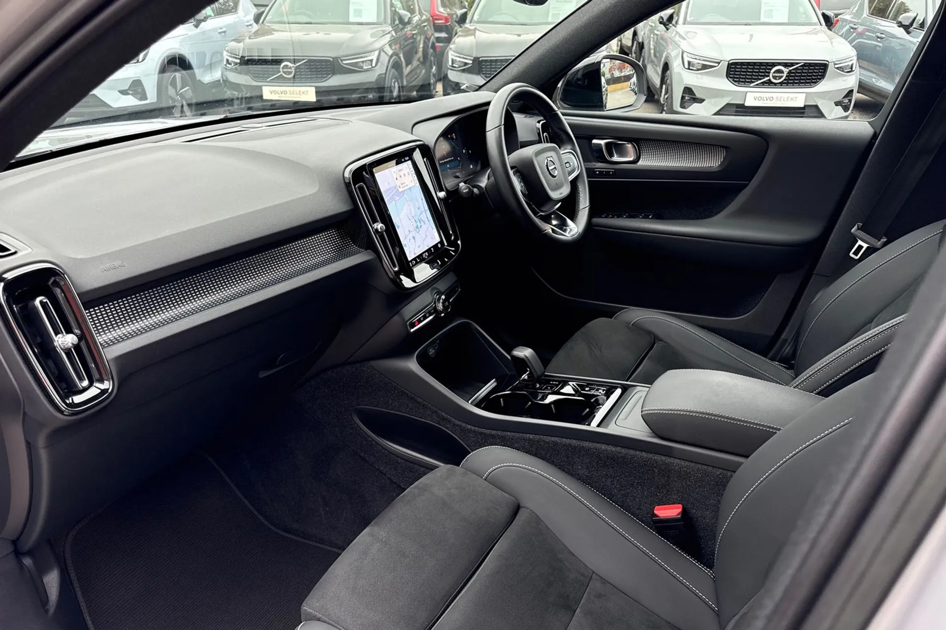 Volvo XC40 thumbnail image number 26