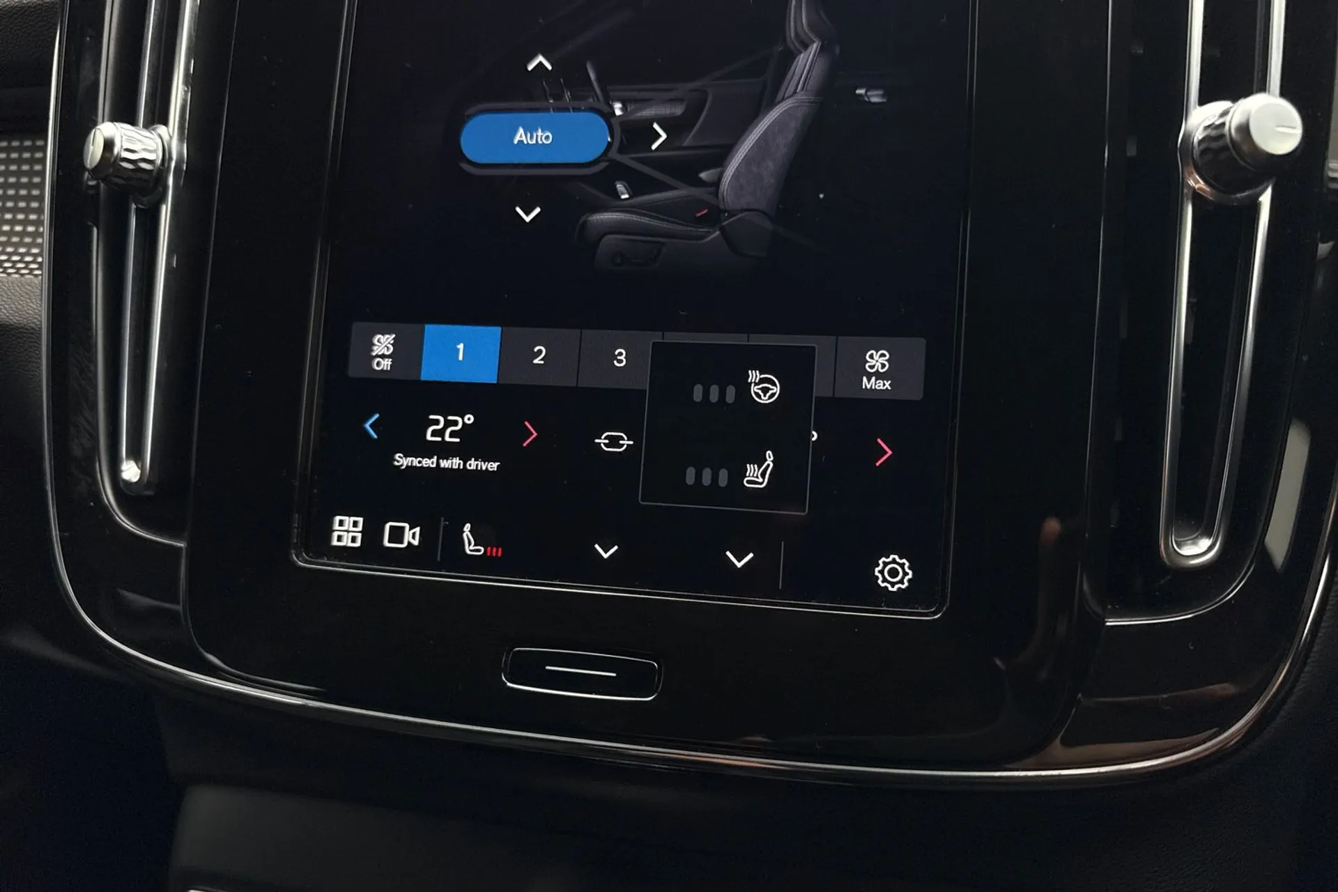 Volvo XC40 thumbnail image number 39