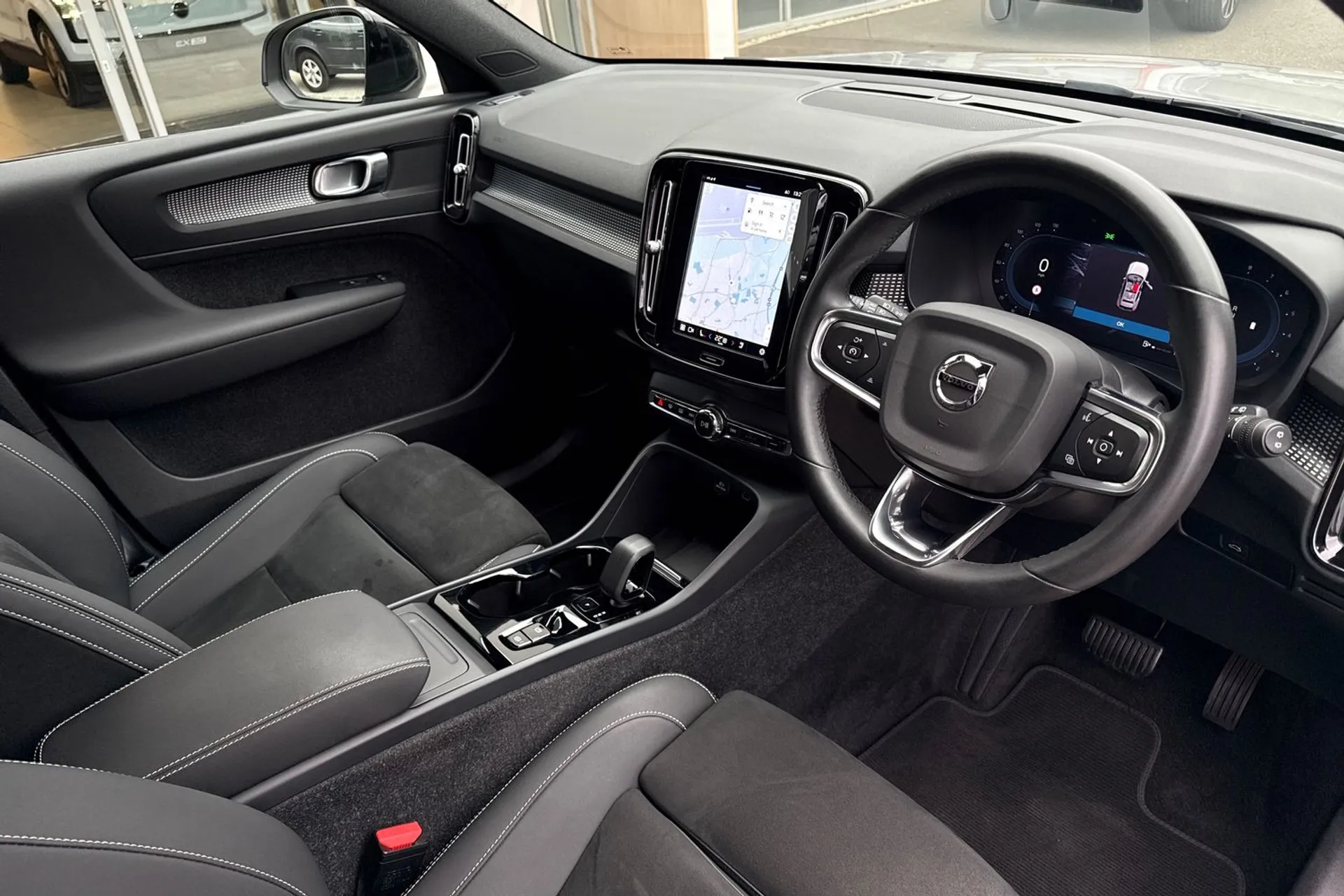 Volvo XC40 thumbnail image number 5