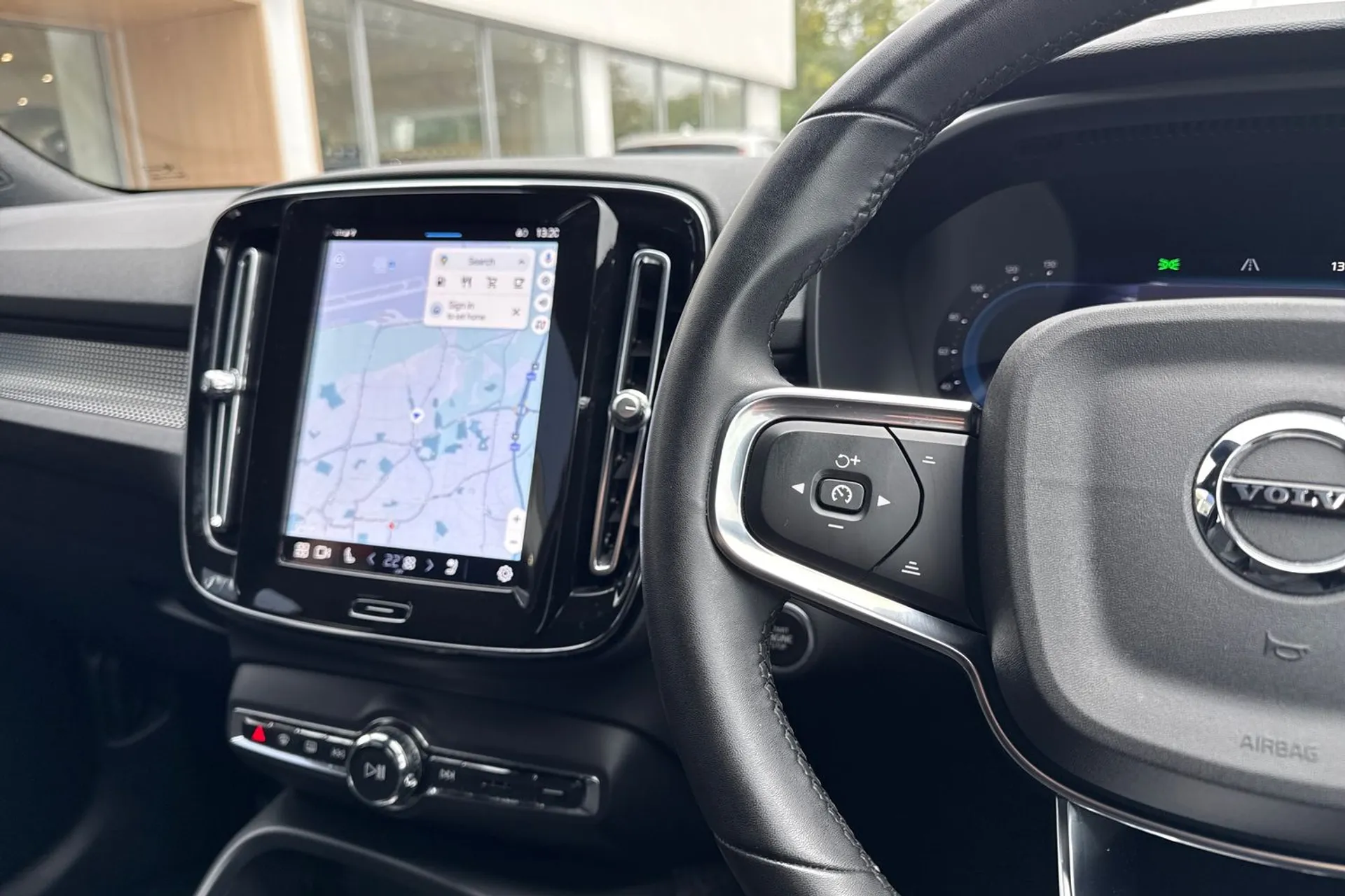 Volvo XC40 thumbnail image number 35