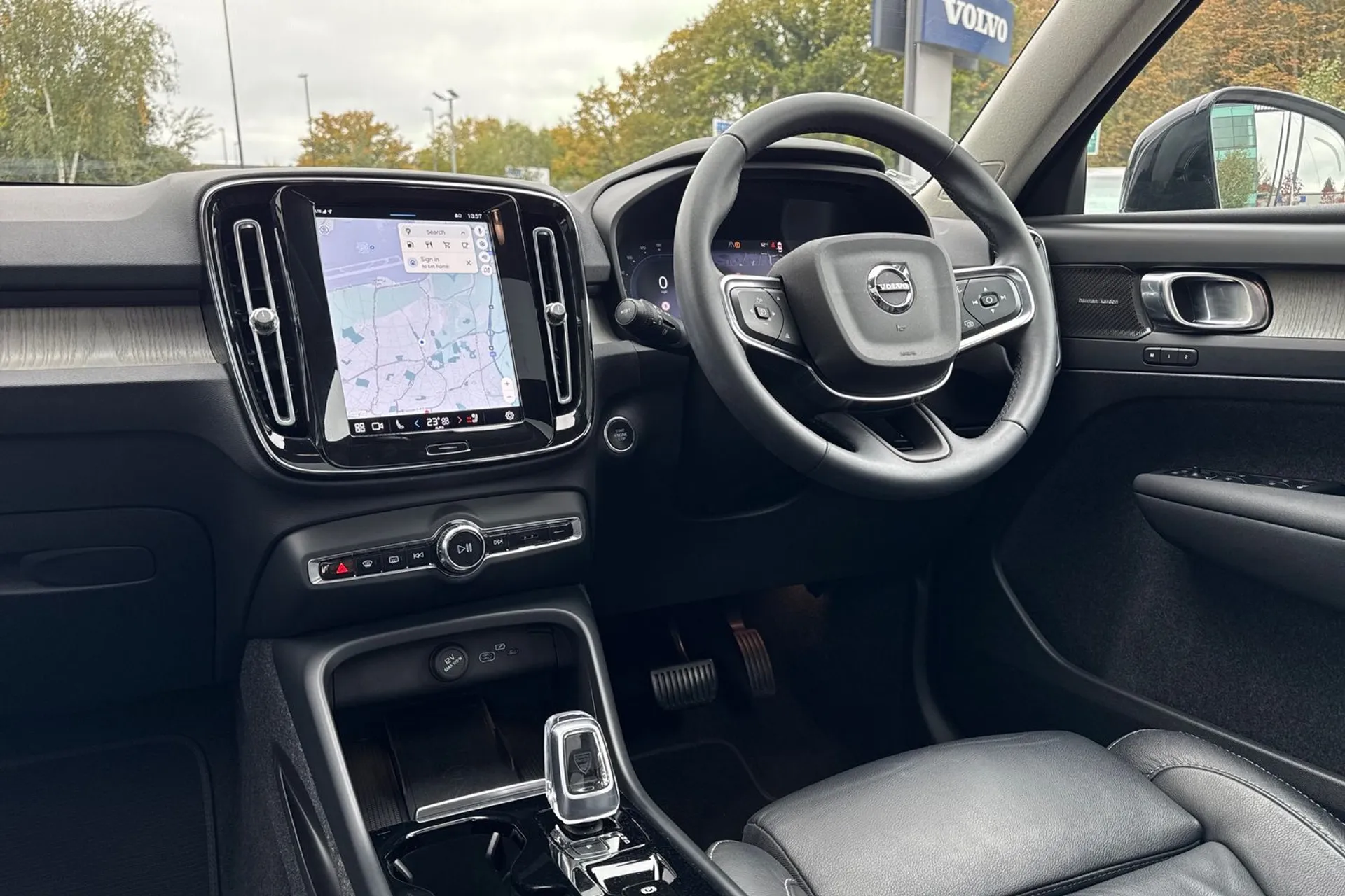 Volvo XC40 thumbnail image number 34