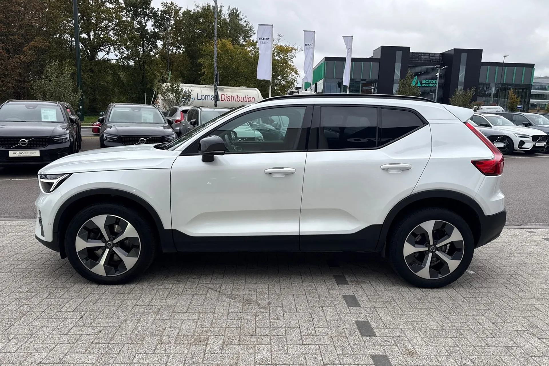 Volvo XC40 thumbnail image number 10