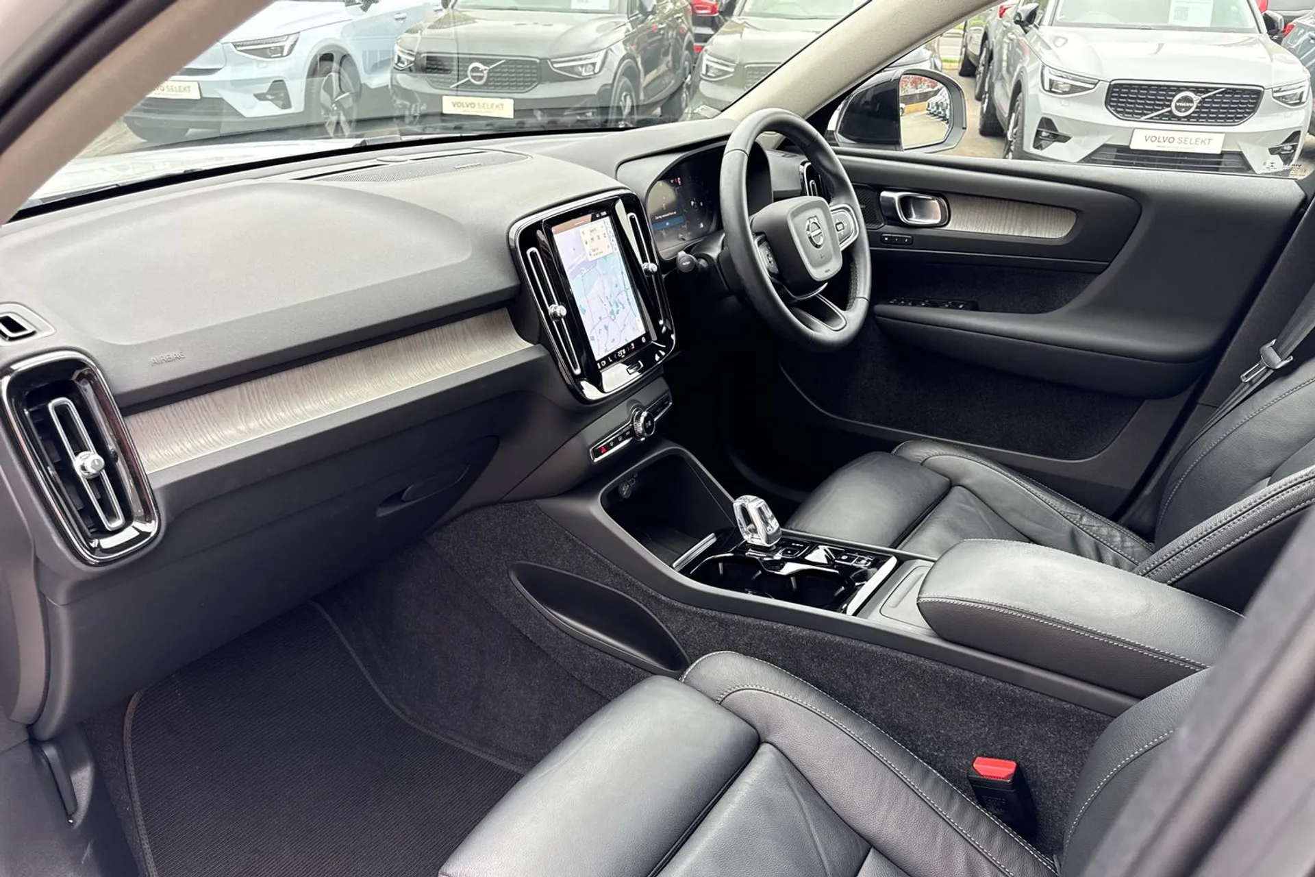 Volvo XC40 thumbnail image number 26