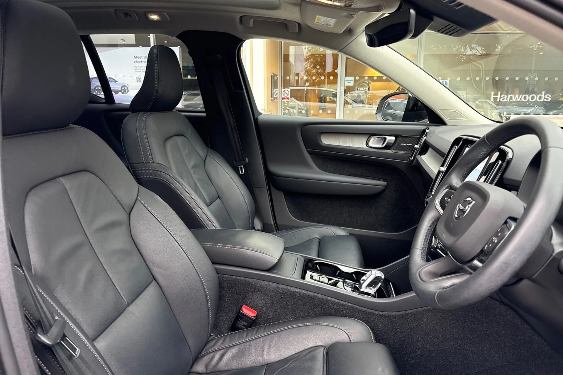 Volvo XC40 thumbnail image number 25