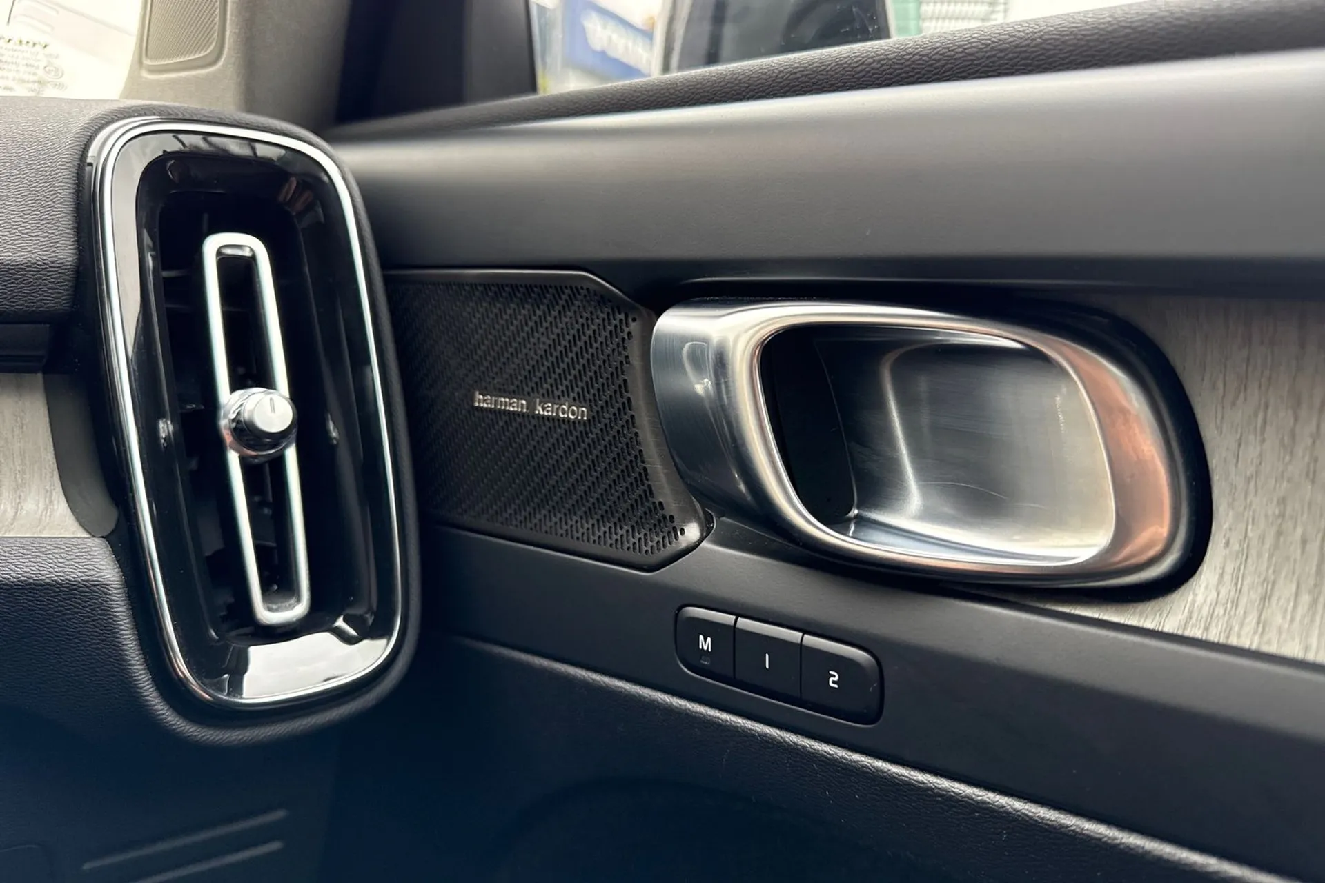 Volvo XC40 thumbnail image number 43