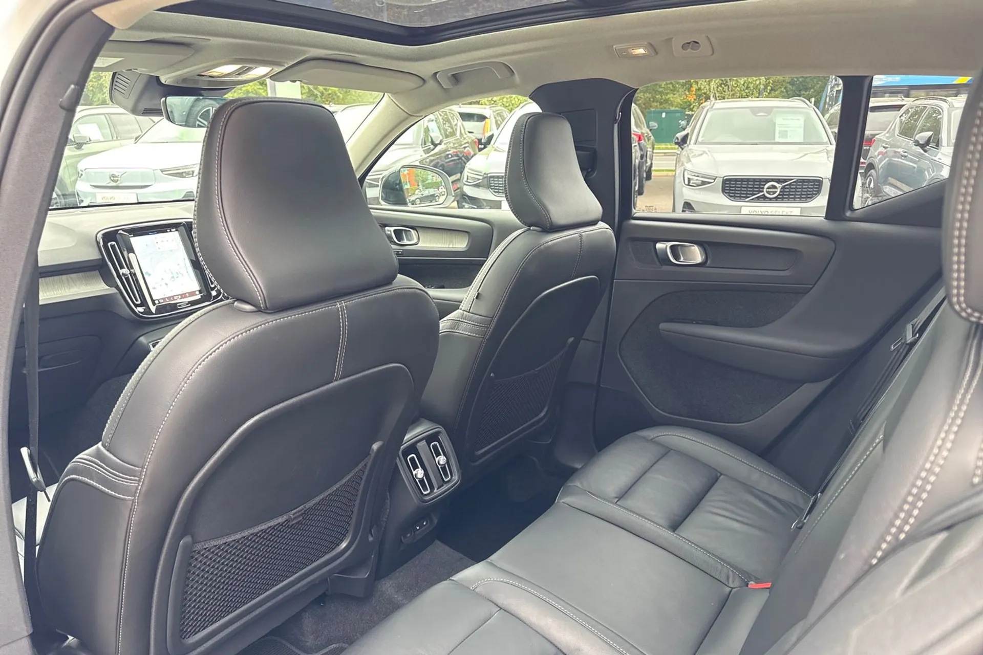 Volvo XC40 thumbnail image number 29