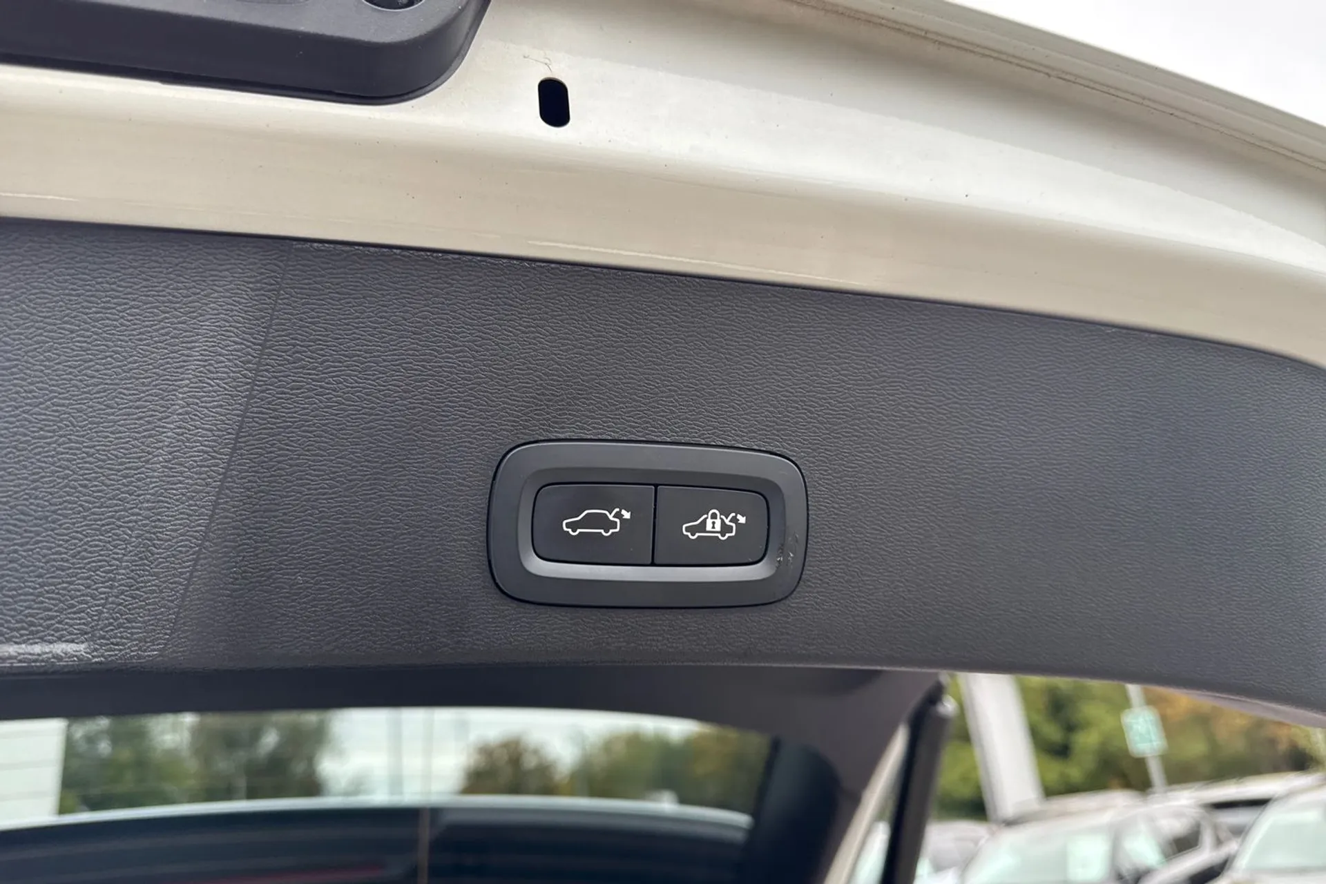 Volvo XC40 thumbnail image number 20