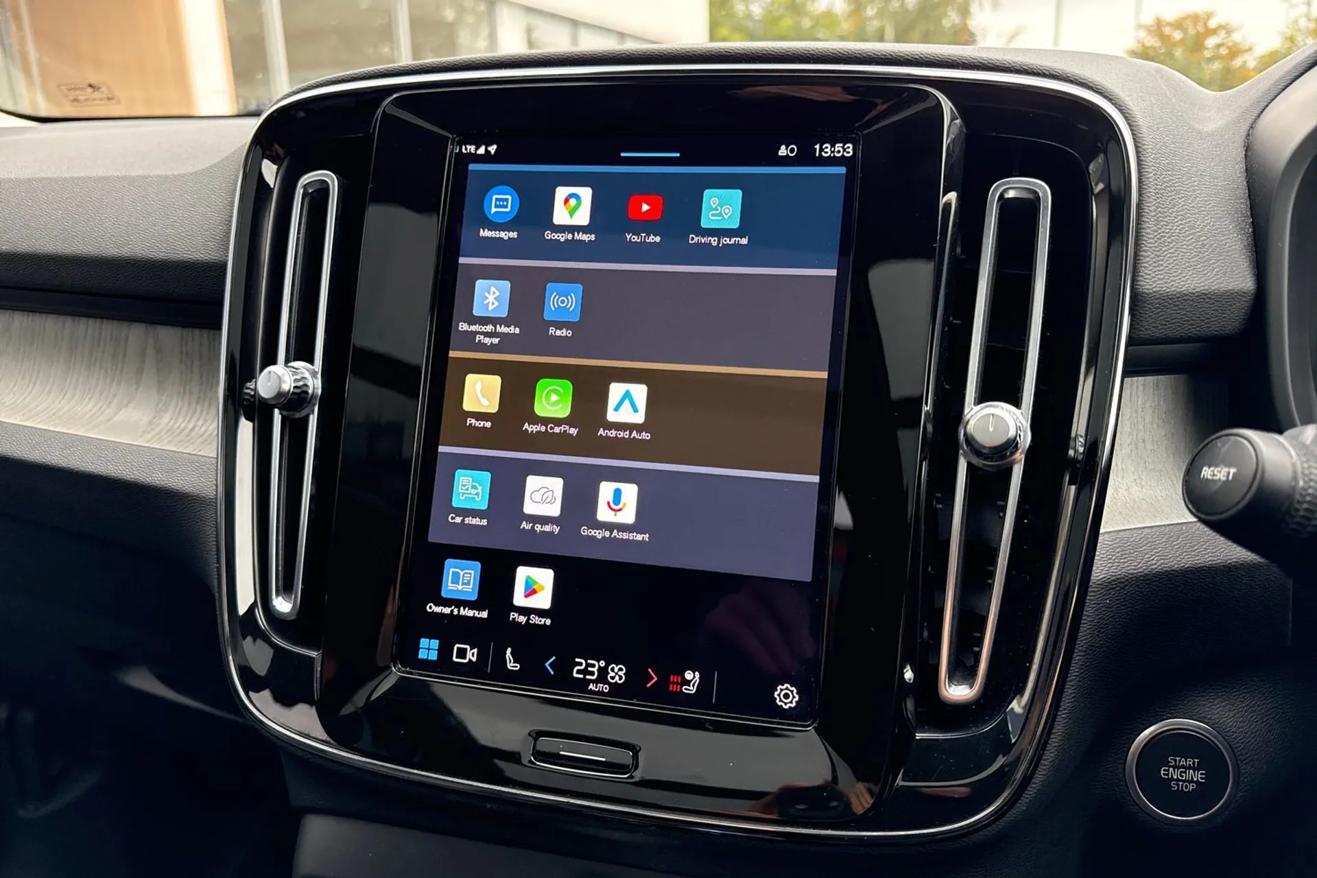 Volvo XC40 thumbnail image number 41