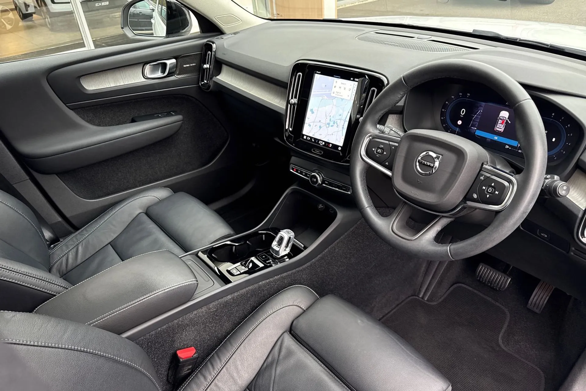 Volvo XC40 thumbnail image number 5