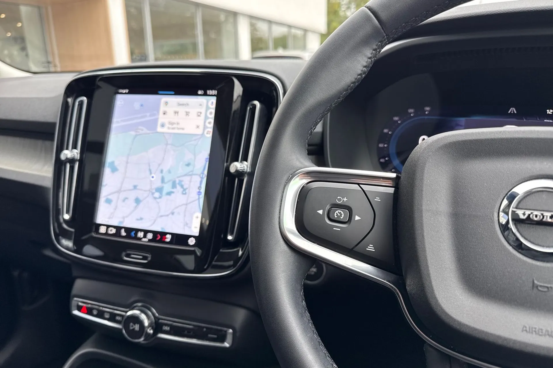 Volvo XC40 thumbnail image number 35