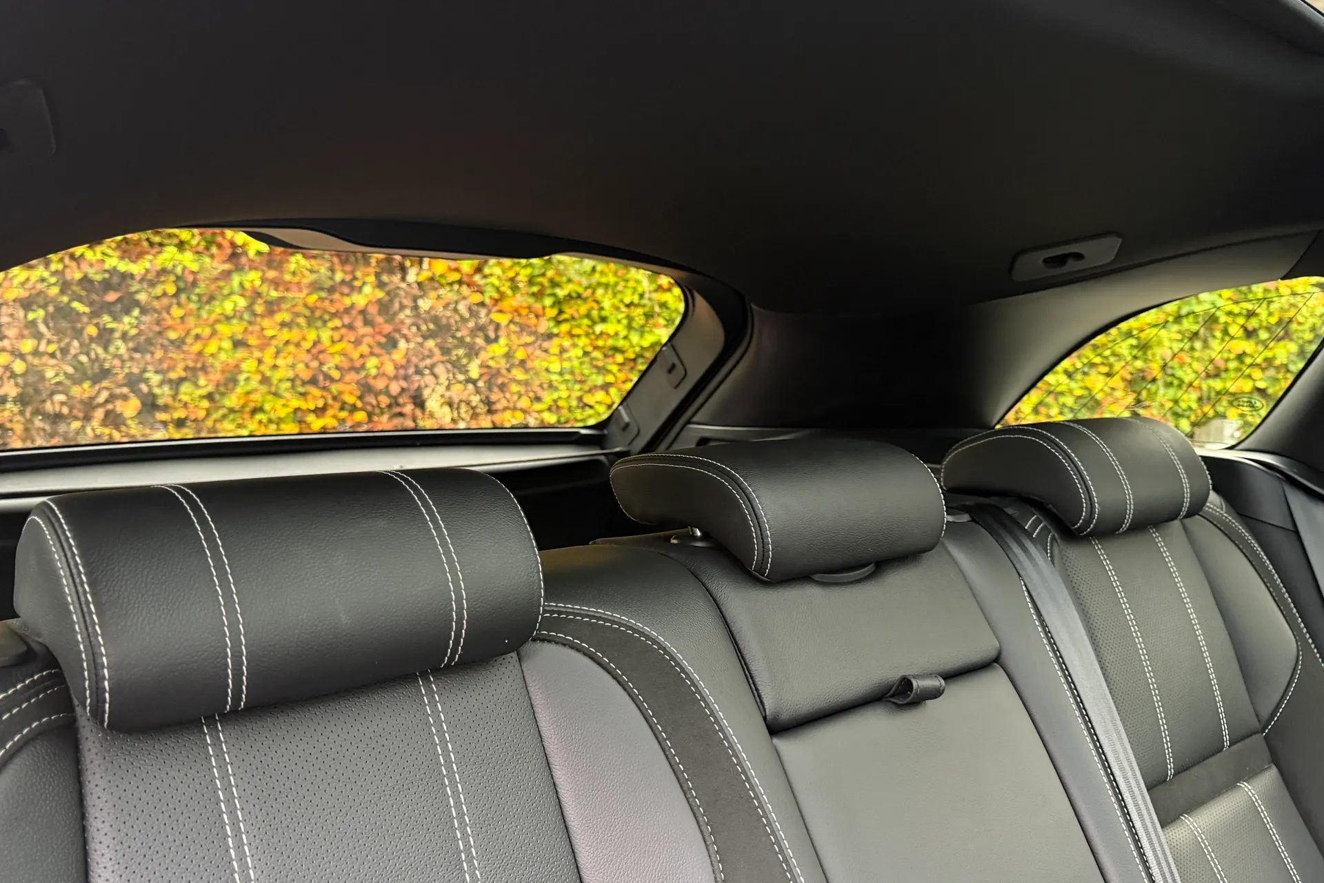 LAND ROVER RANGE ROVER VELAR thumbnail image number 28