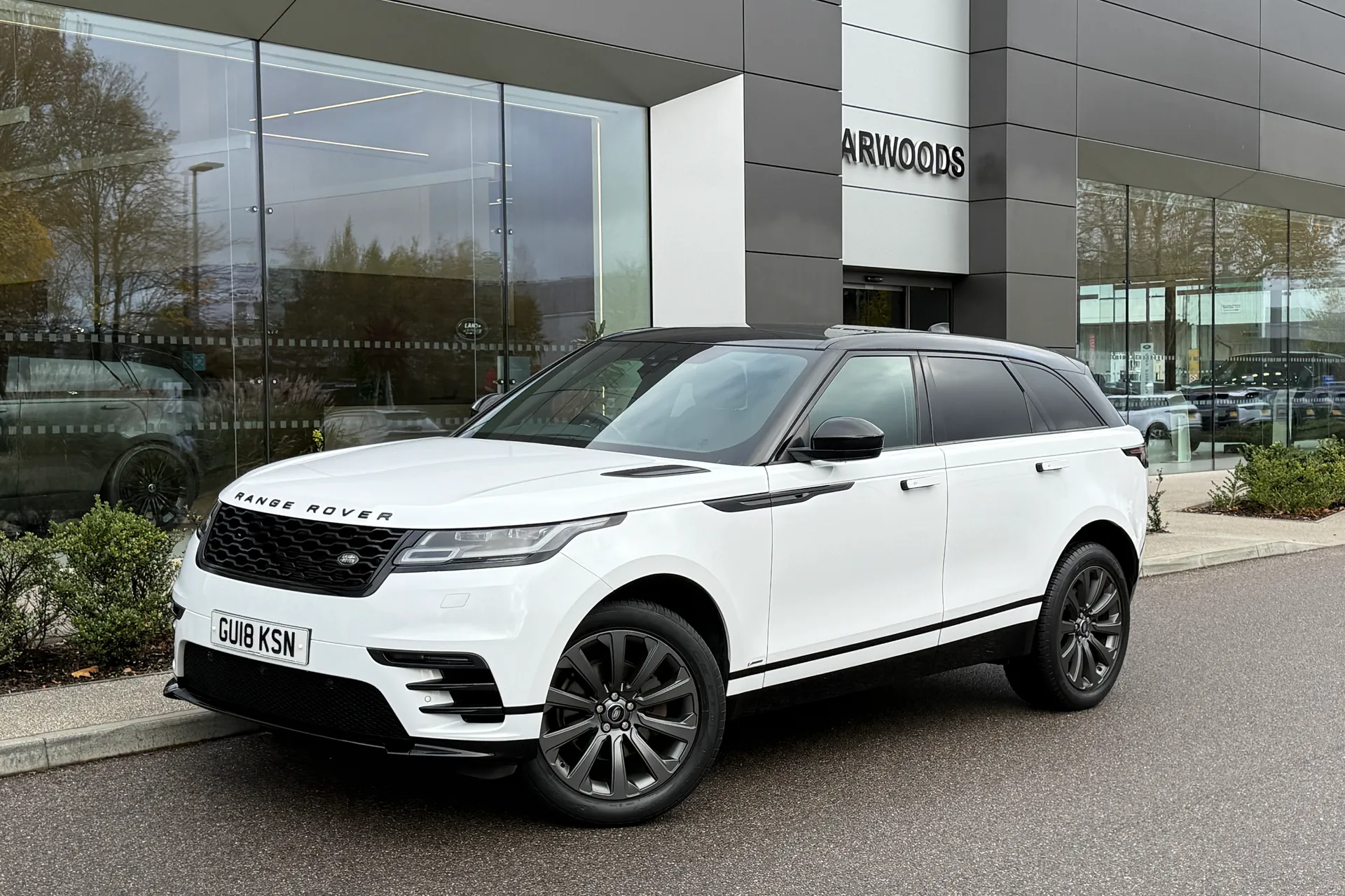 LAND ROVER RANGE ROVER VELAR thumbnail image number 17