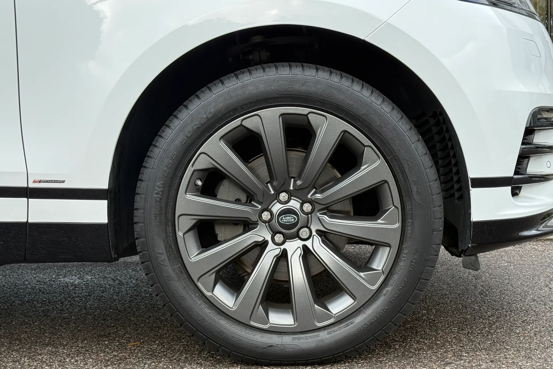 LAND ROVER RANGE ROVER VELAR thumbnail image number 21