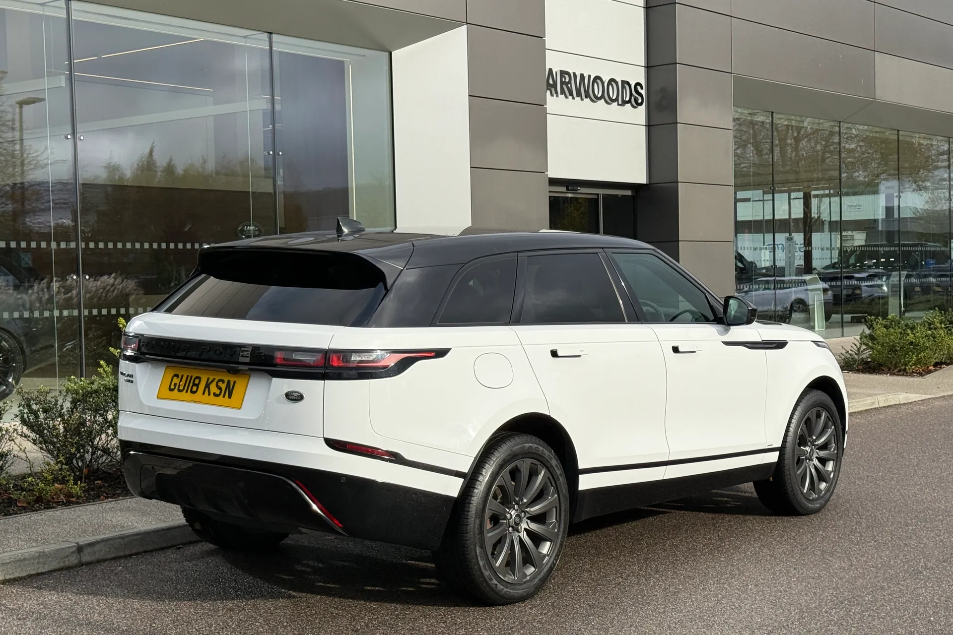LAND ROVER RANGE ROVER VELAR thumbnail image number 12