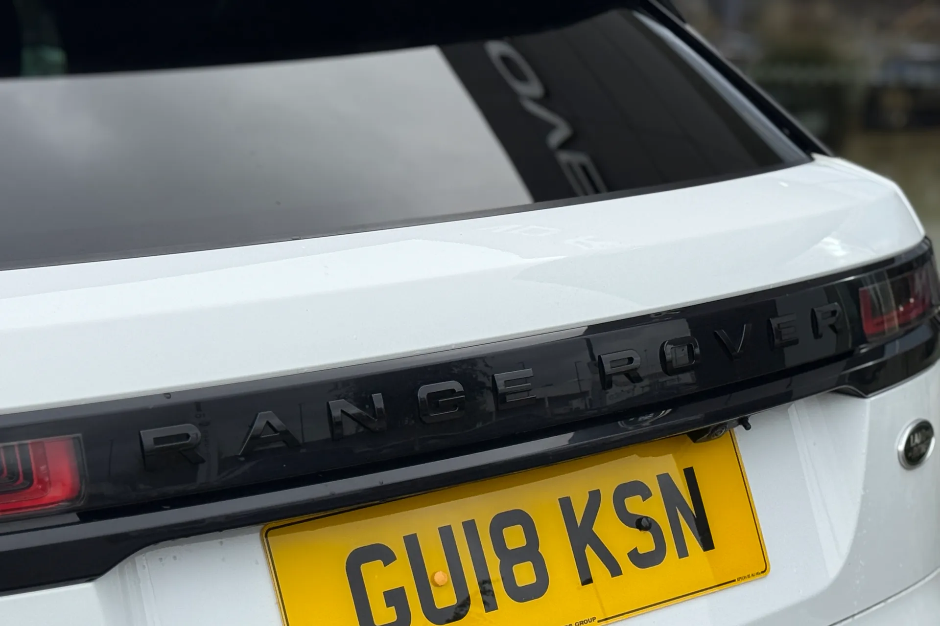 LAND ROVER RANGE ROVER VELAR thumbnail image number 16