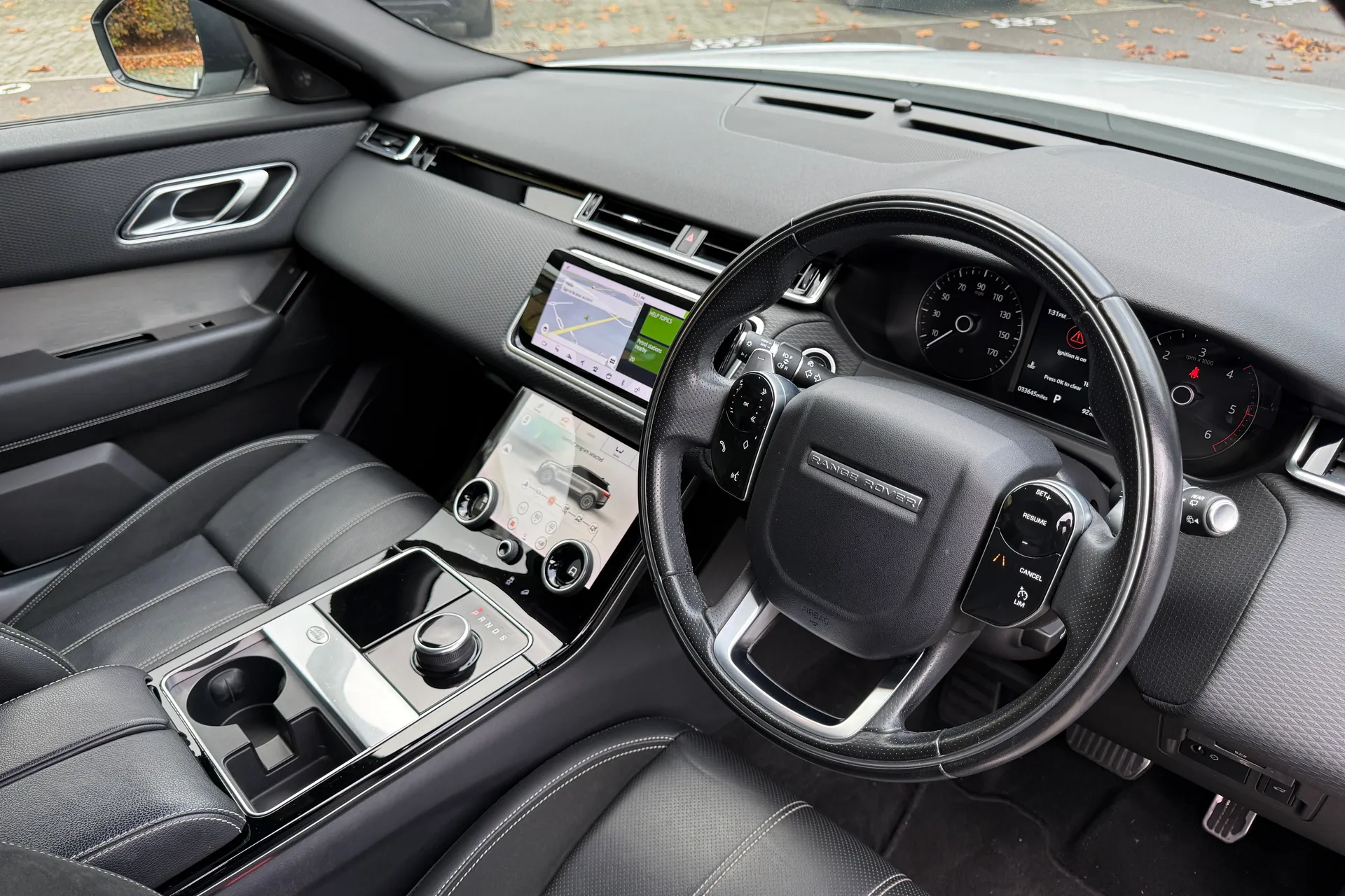 LAND ROVER RANGE ROVER VELAR thumbnail image number 45