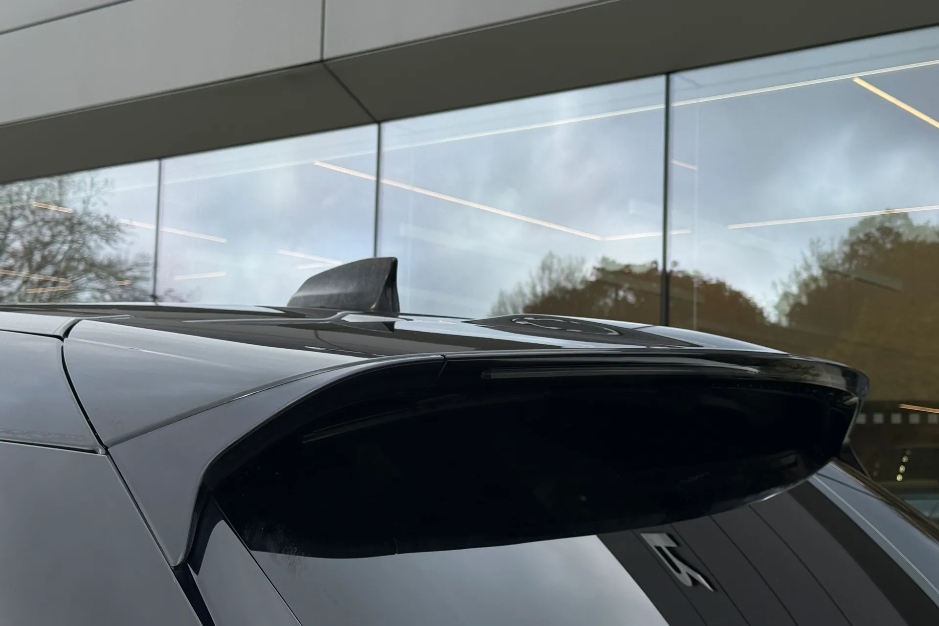 LAND ROVER RANGE ROVER VELAR thumbnail image number 35