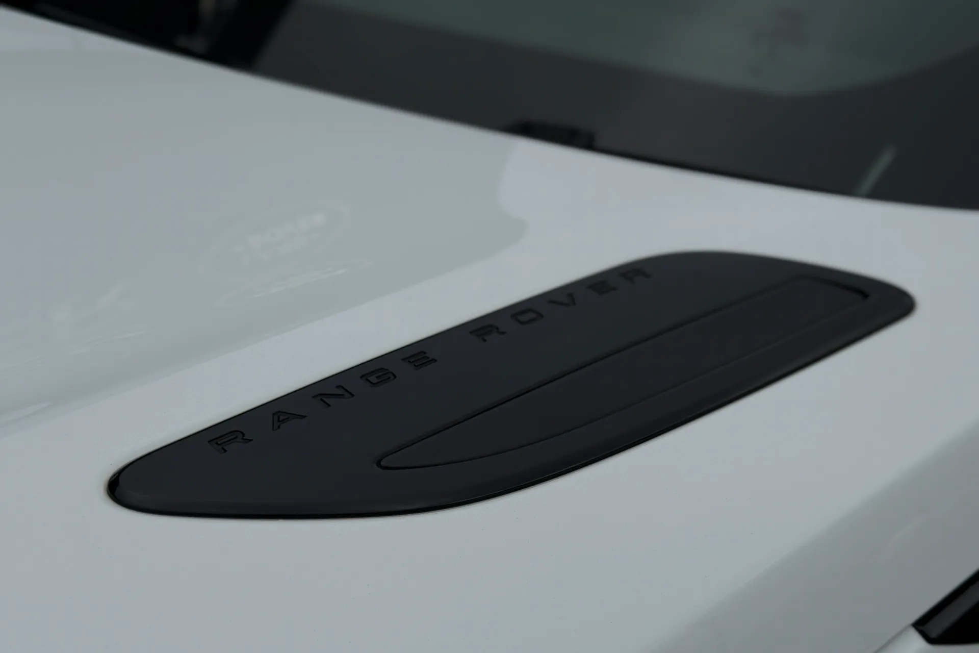 LAND ROVER RANGE ROVER VELAR thumbnail image number 18