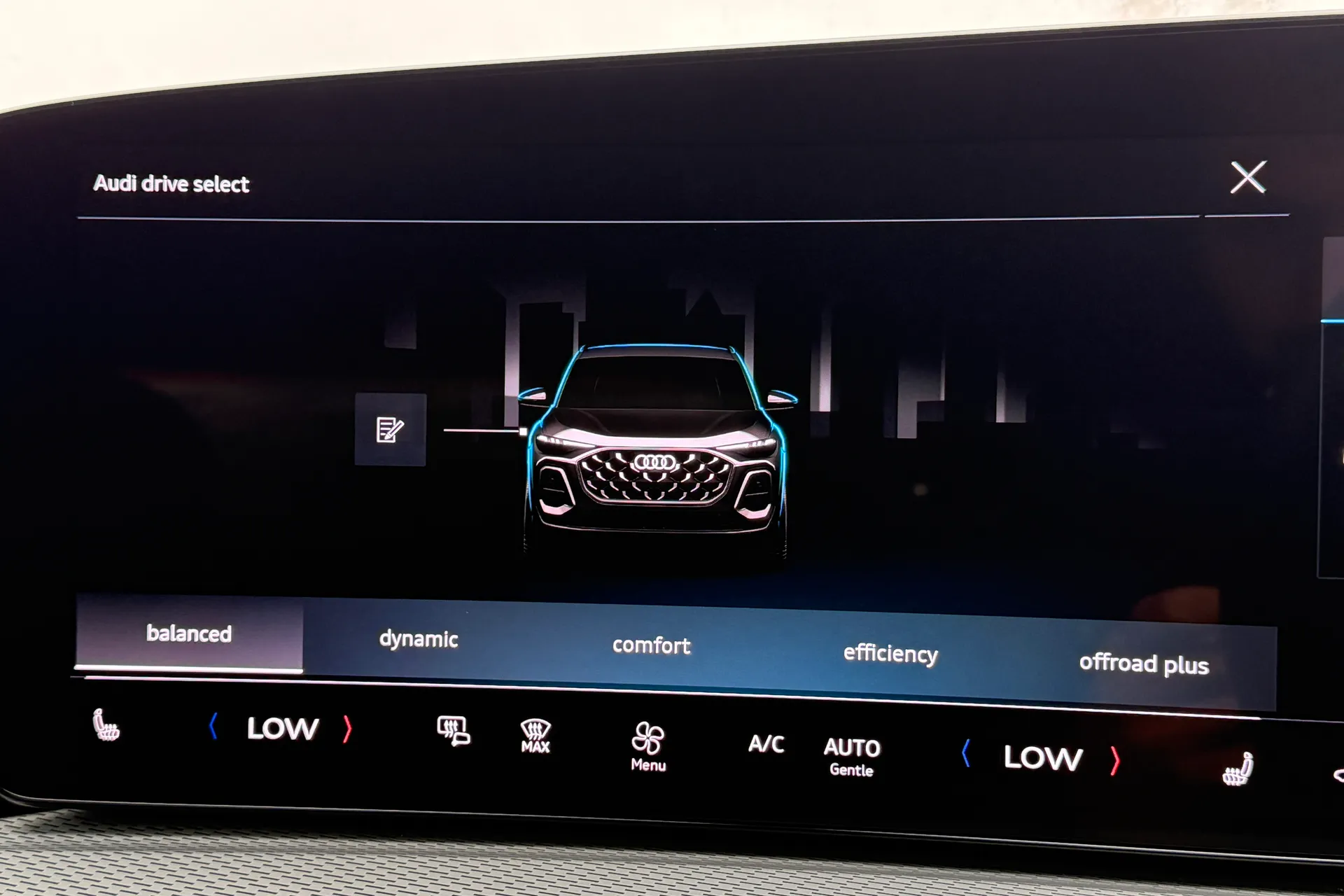 Audi Q5 thumbnail image number 11