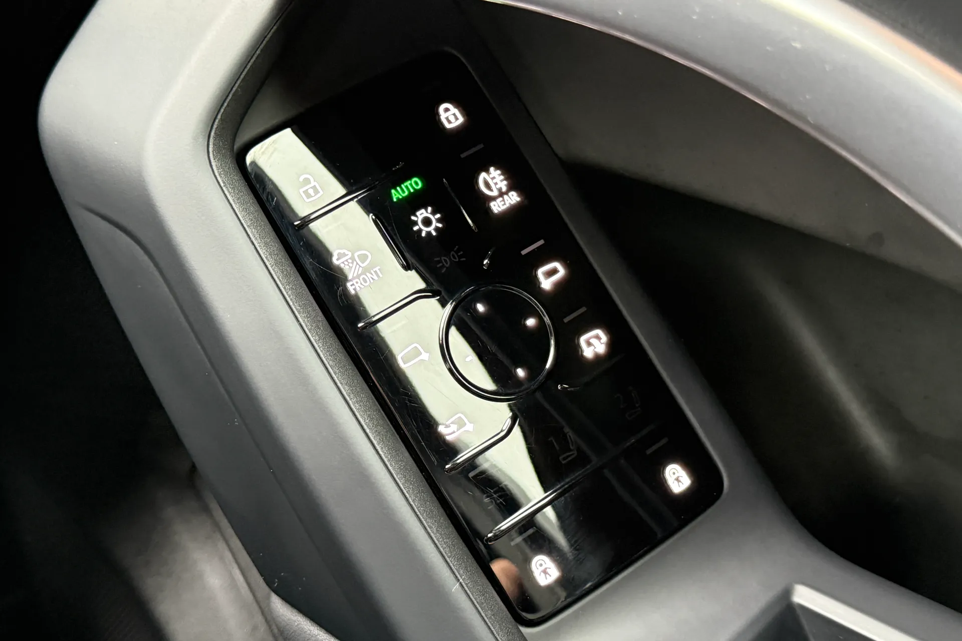 Audi Q5 thumbnail image number 26