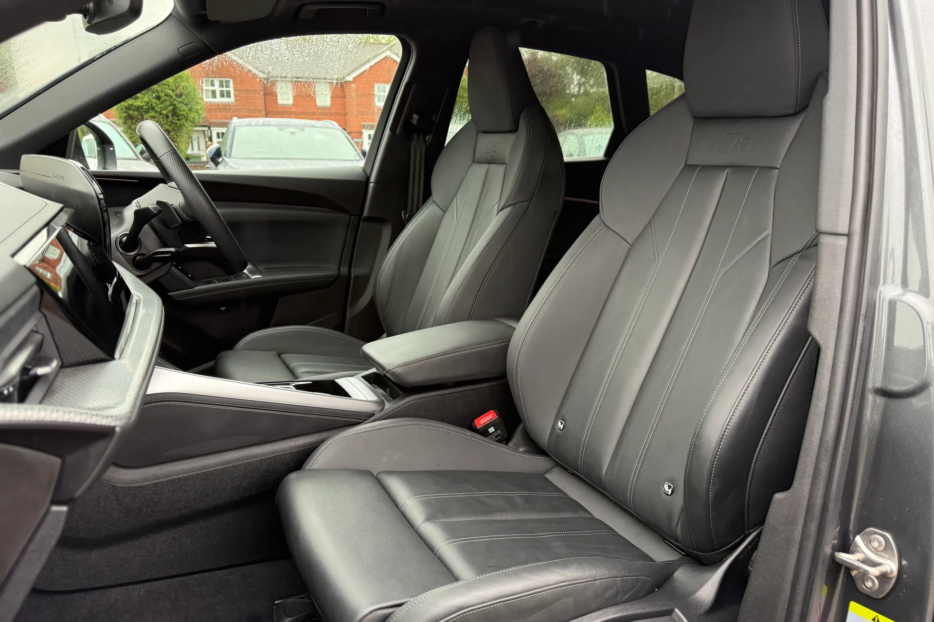 Audi Q5 thumbnail image number 33