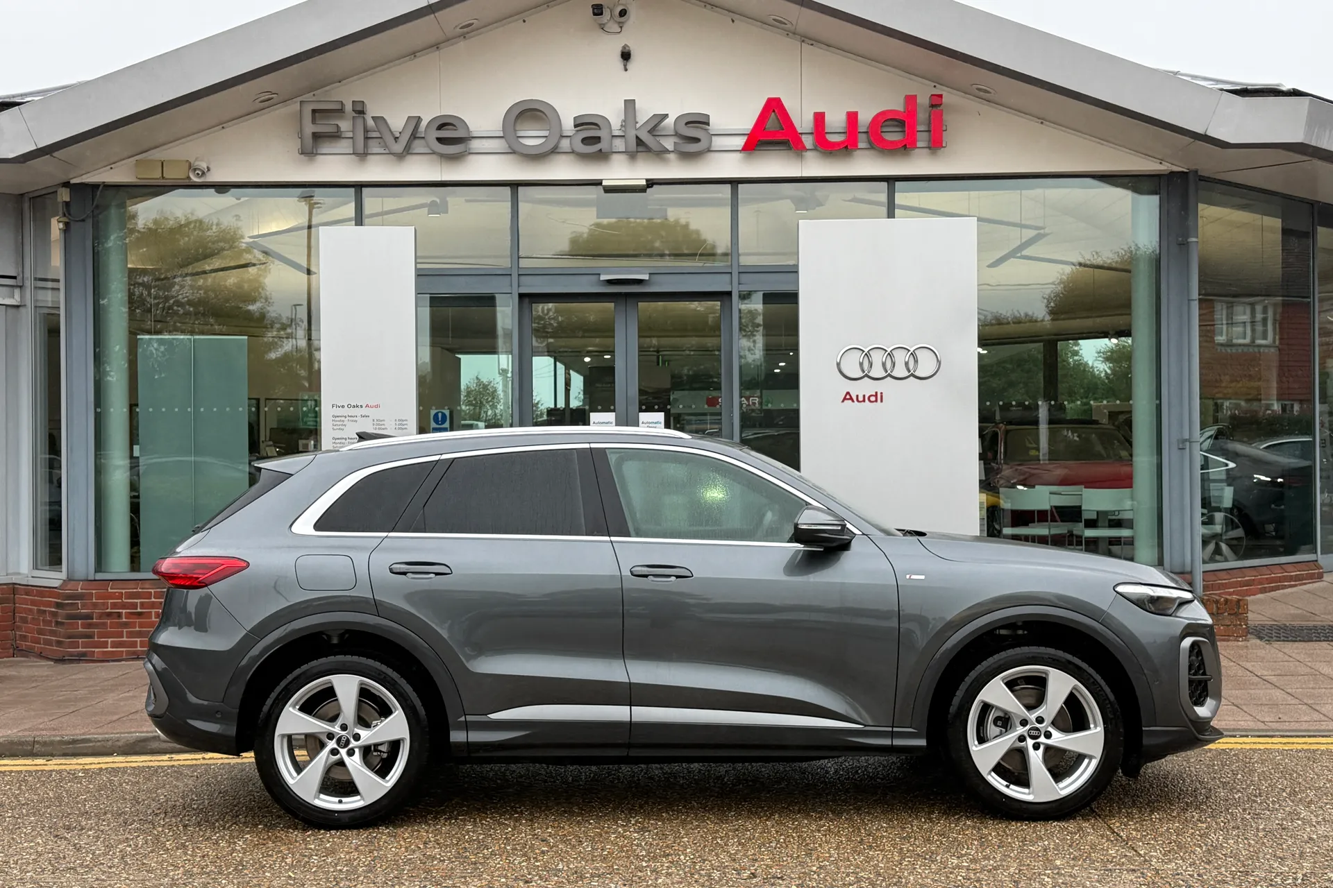 Audi Q5 thumbnail image number 2