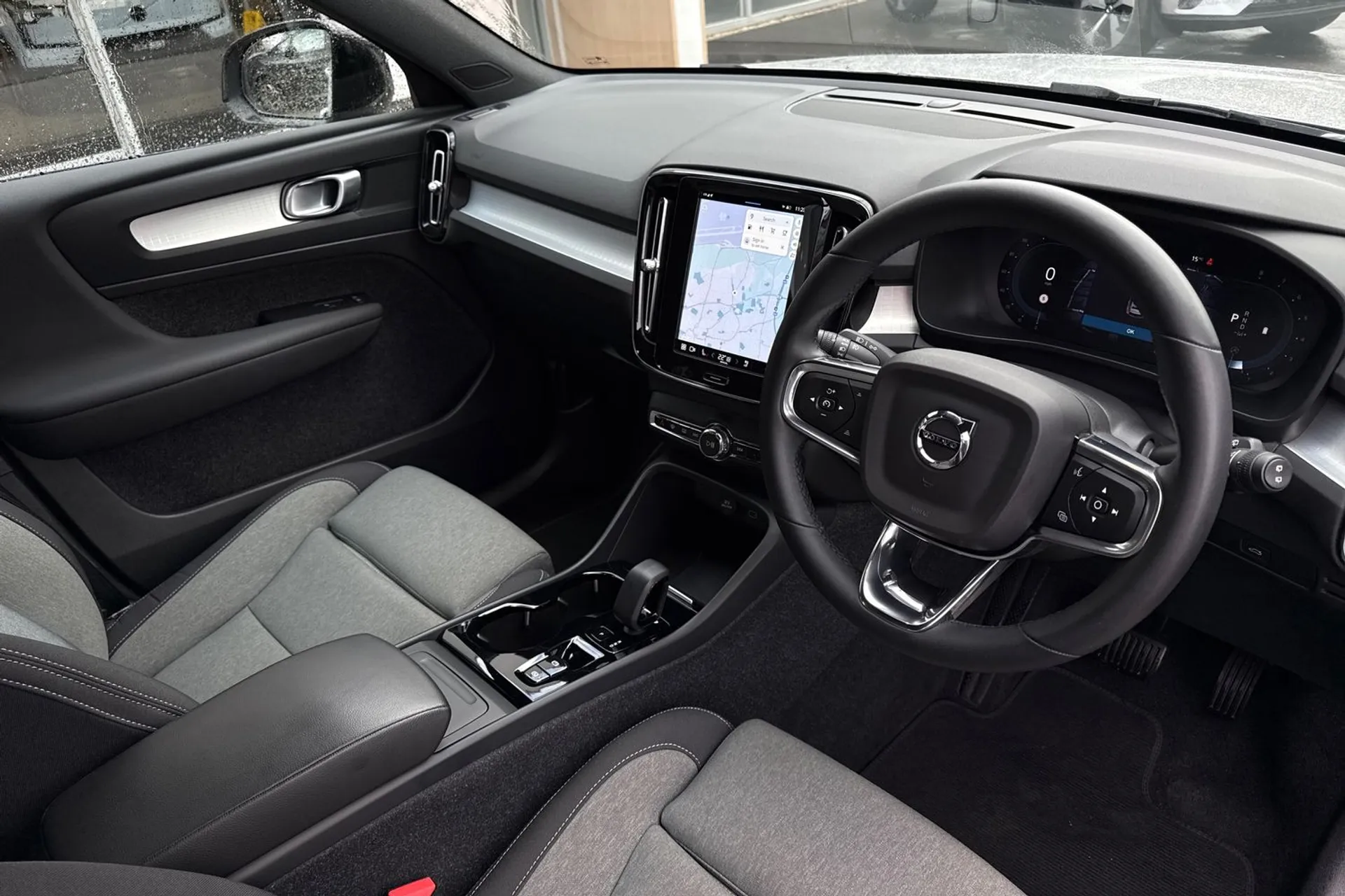 Volvo XC40 thumbnail image number 5