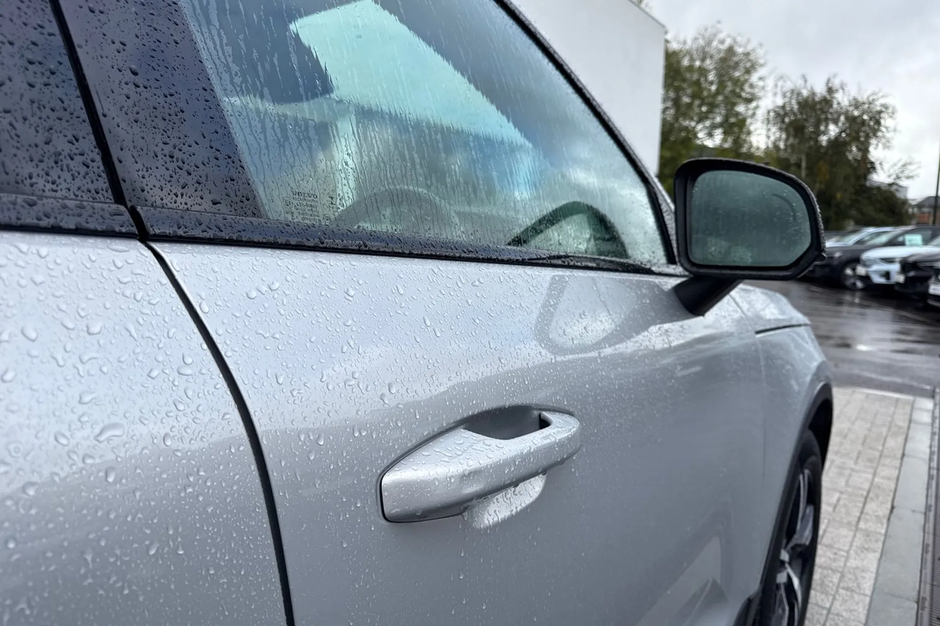 Volvo XC40 thumbnail image number 16